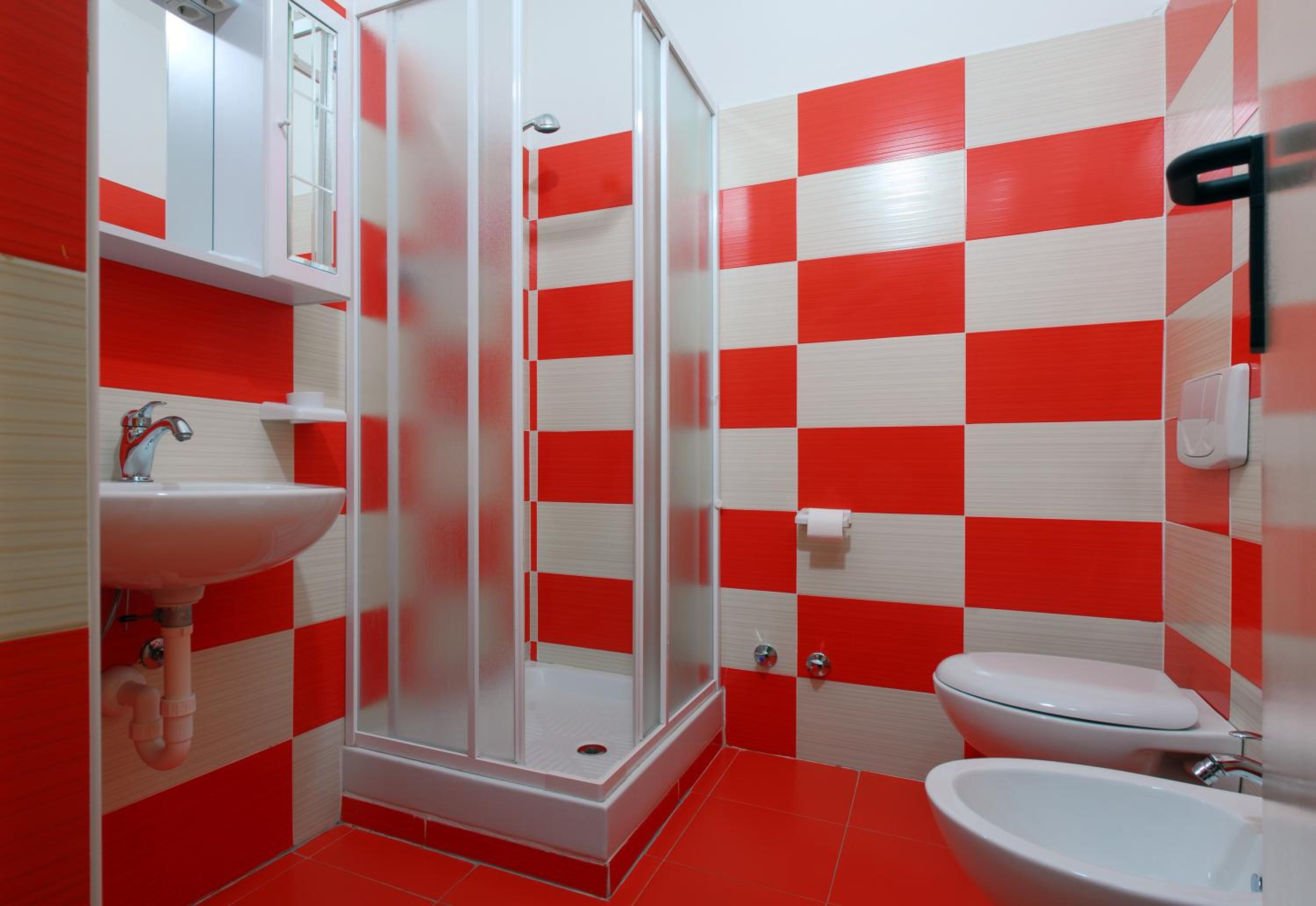 Twin Room with Bathroom - Photo 14