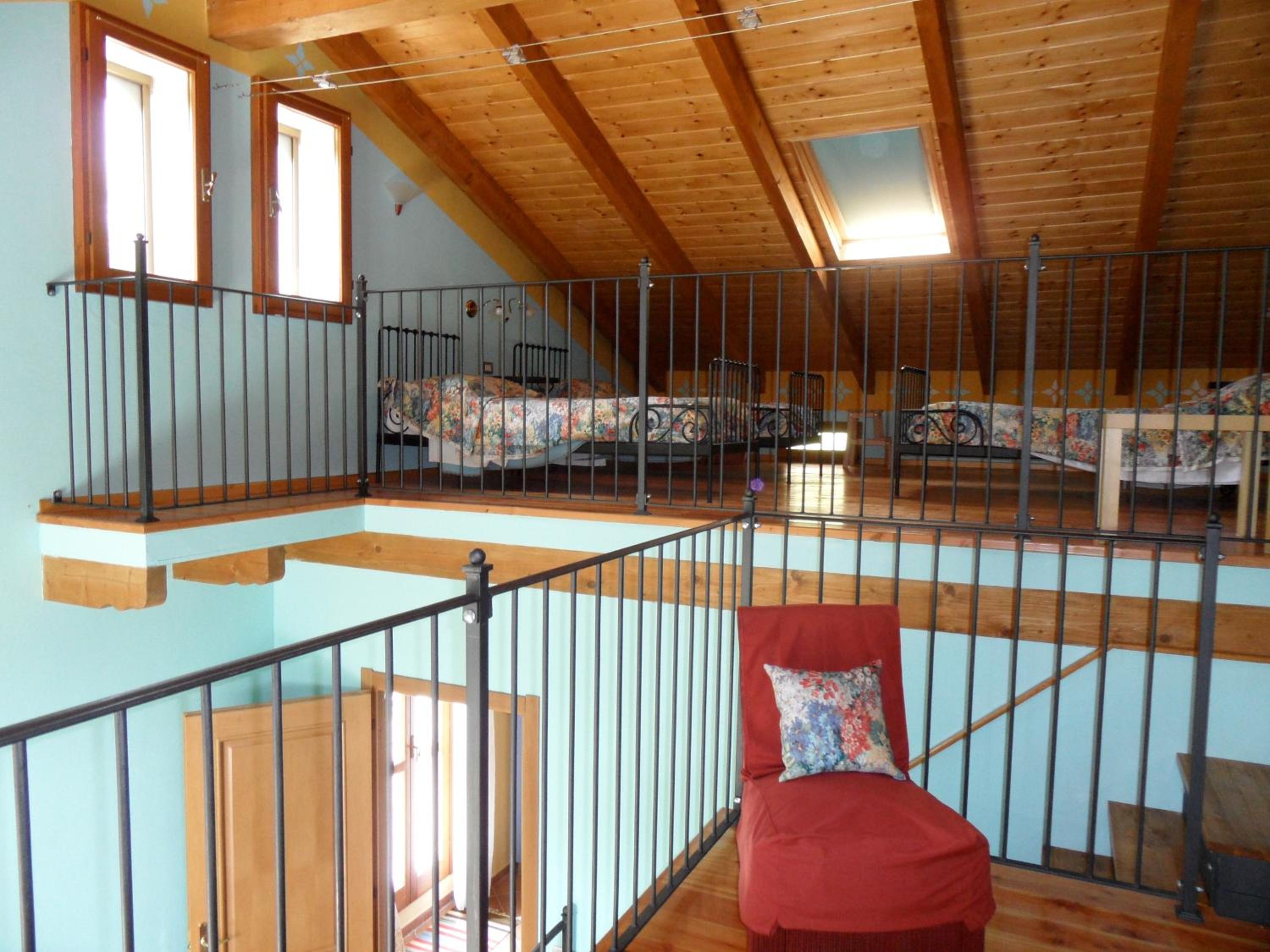 One-Bedroom Apartment (5 Adults) - Split Level photo 1