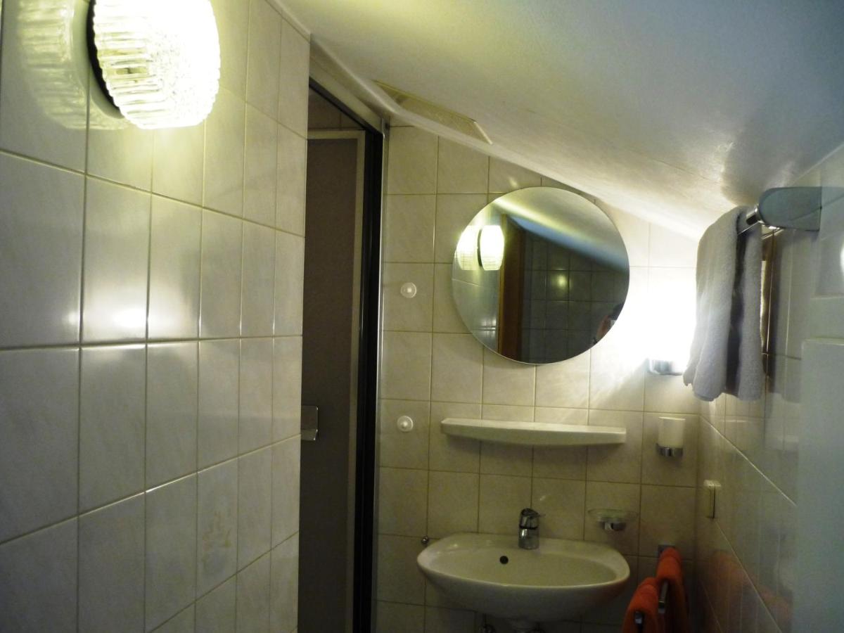 Single Room (2) photo 3