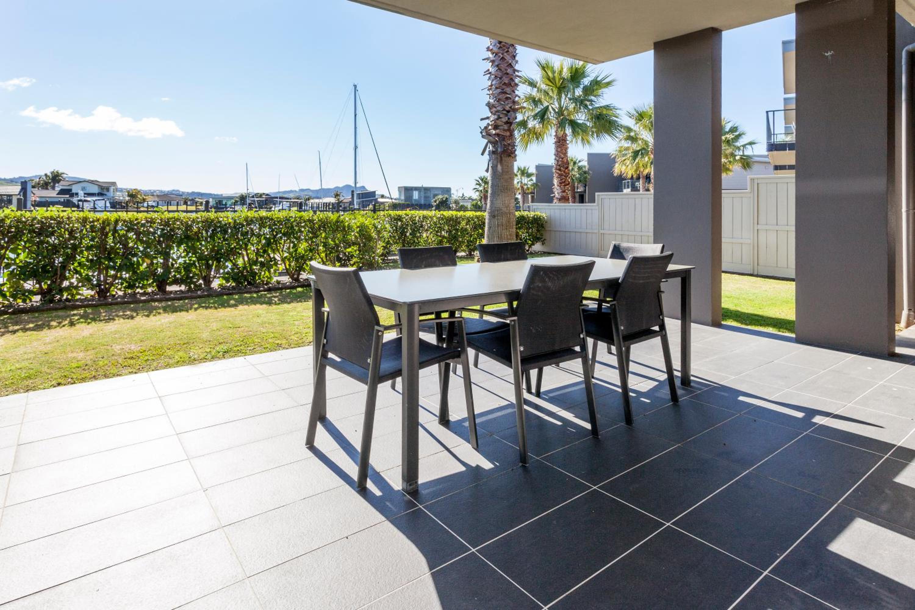 Three-Bedroom Family Suite - Water Front  - Photo 11