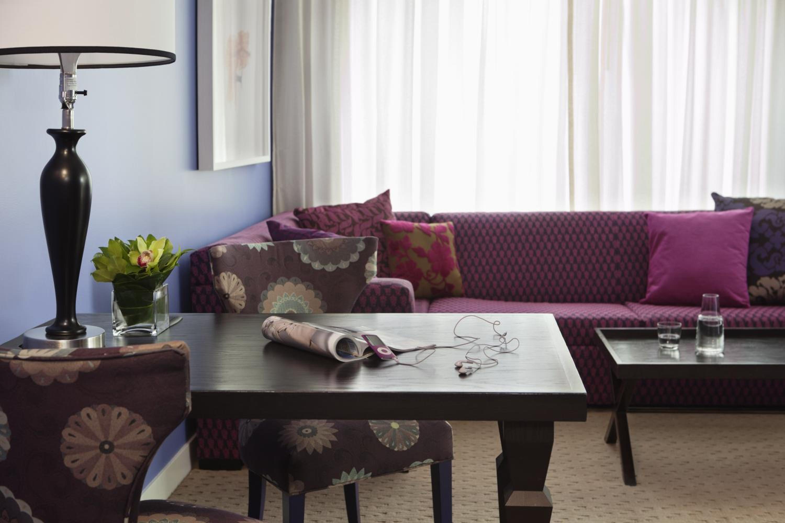 Executive Suite - Photo 6