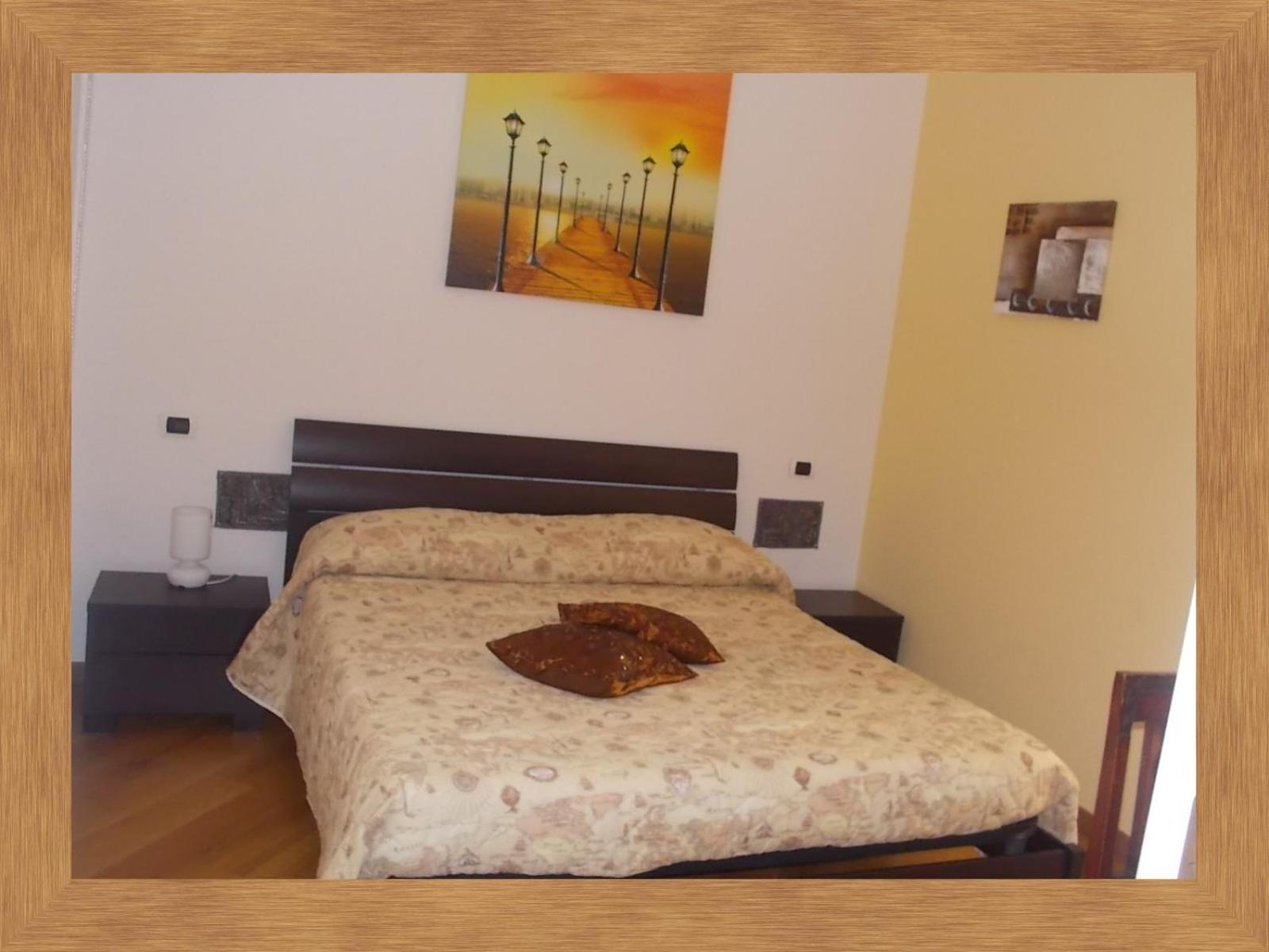 Double Room with Balcony - Photo 3