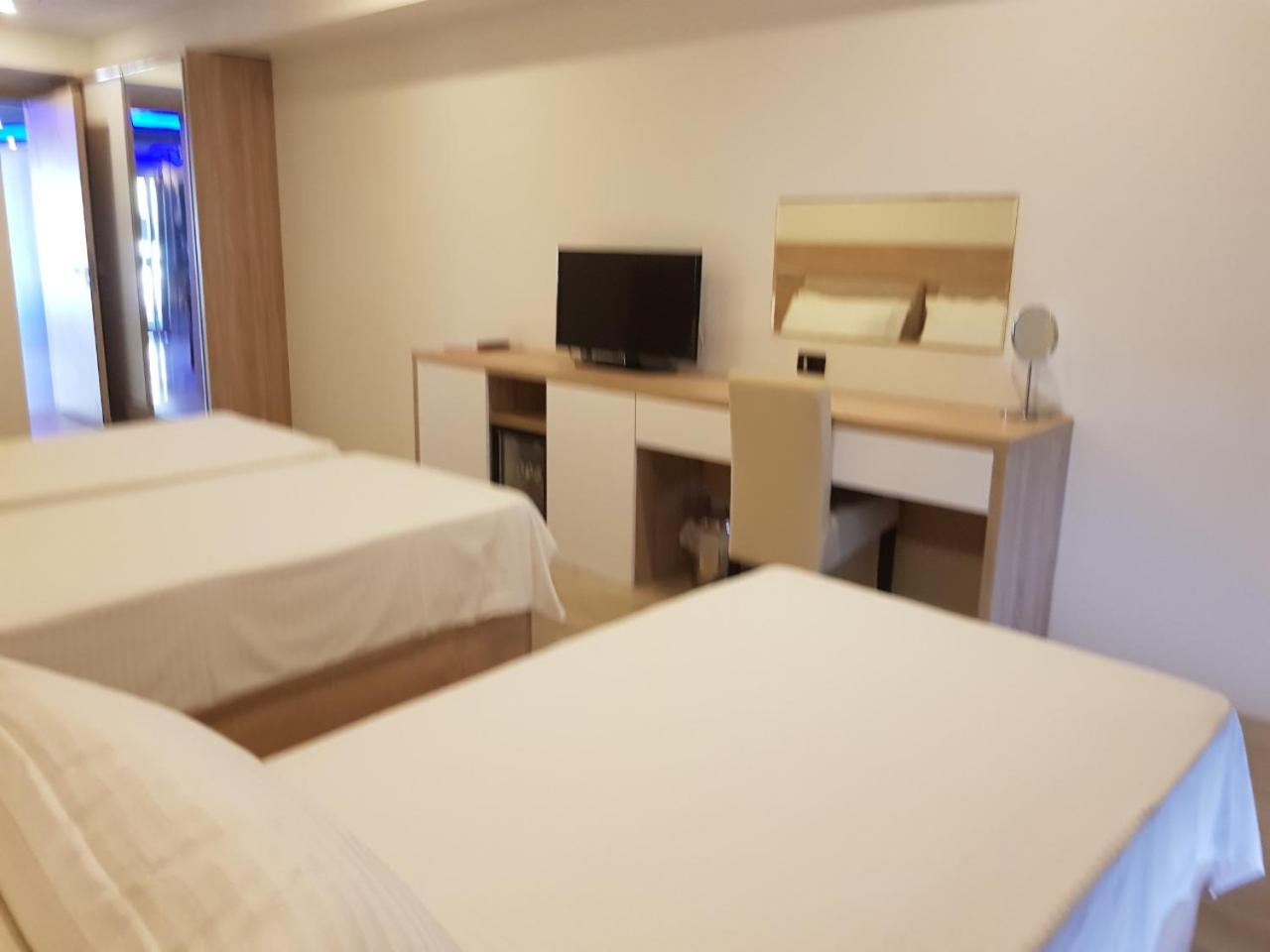 Standard Triple Room with Sea View photo 1