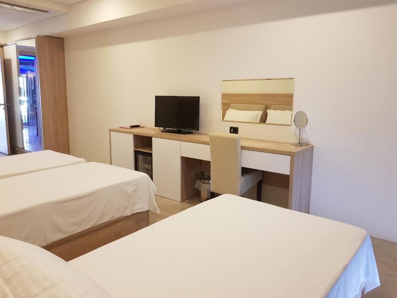 Standard Triple Room with Sea View photo 2