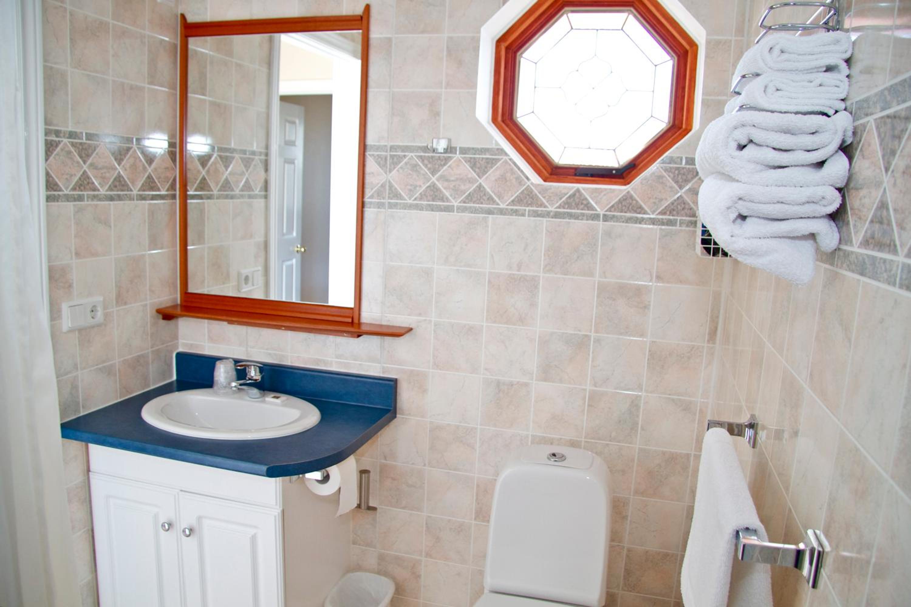 Double or Twin Room - Photo 13