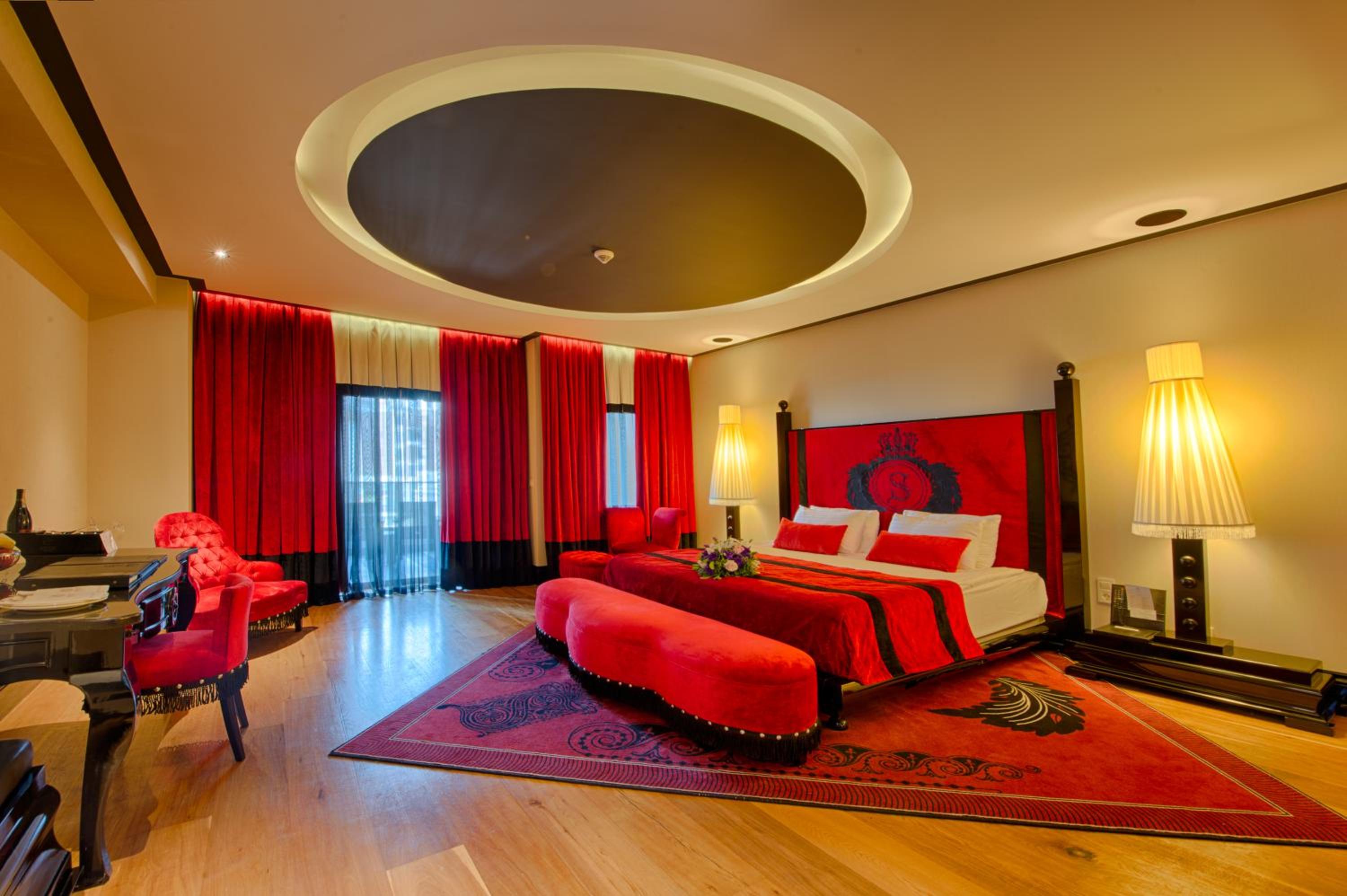Deluxe Double Room with Partial Sea View photo 3