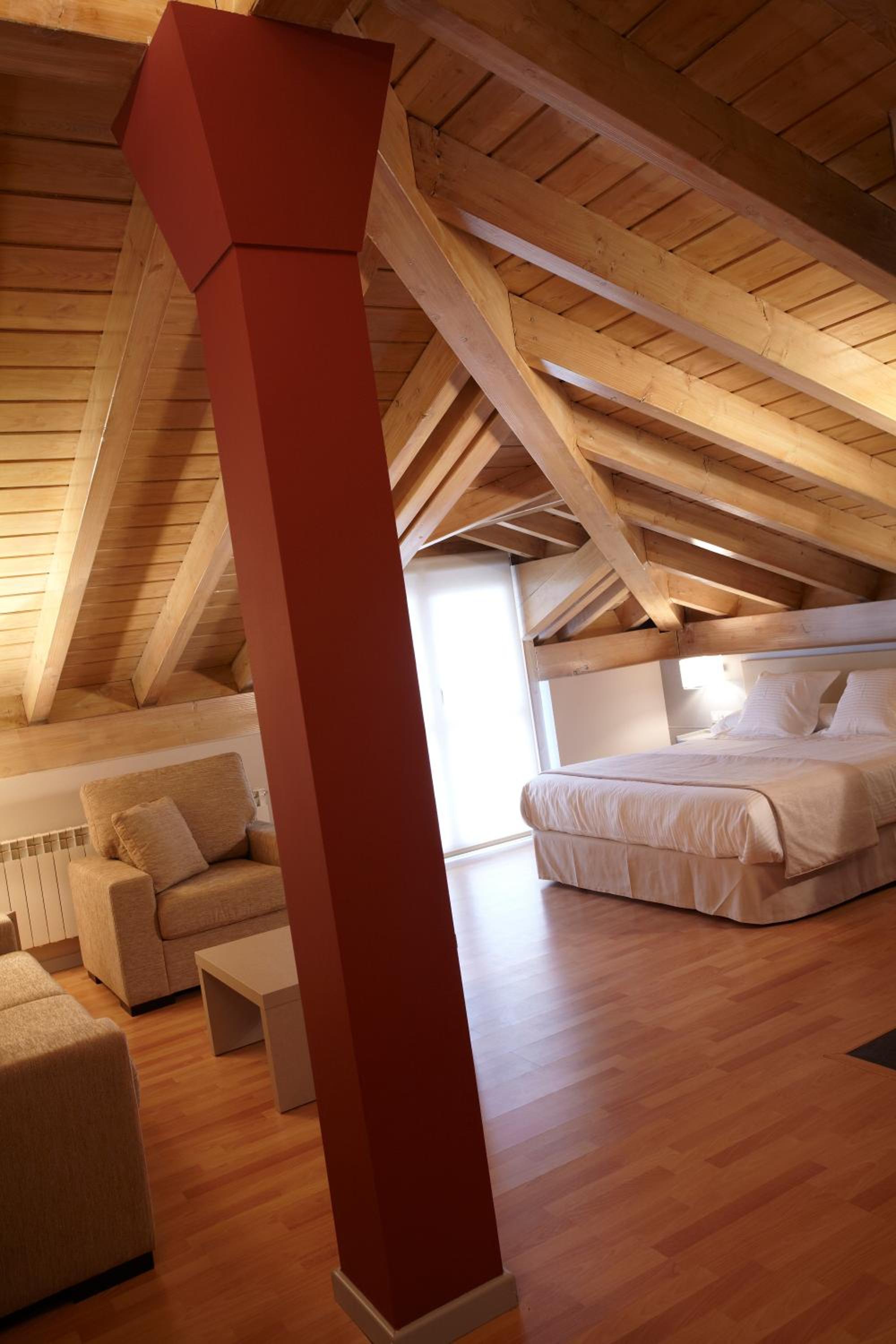 Attic Room with Hydromassage Bath photo 2