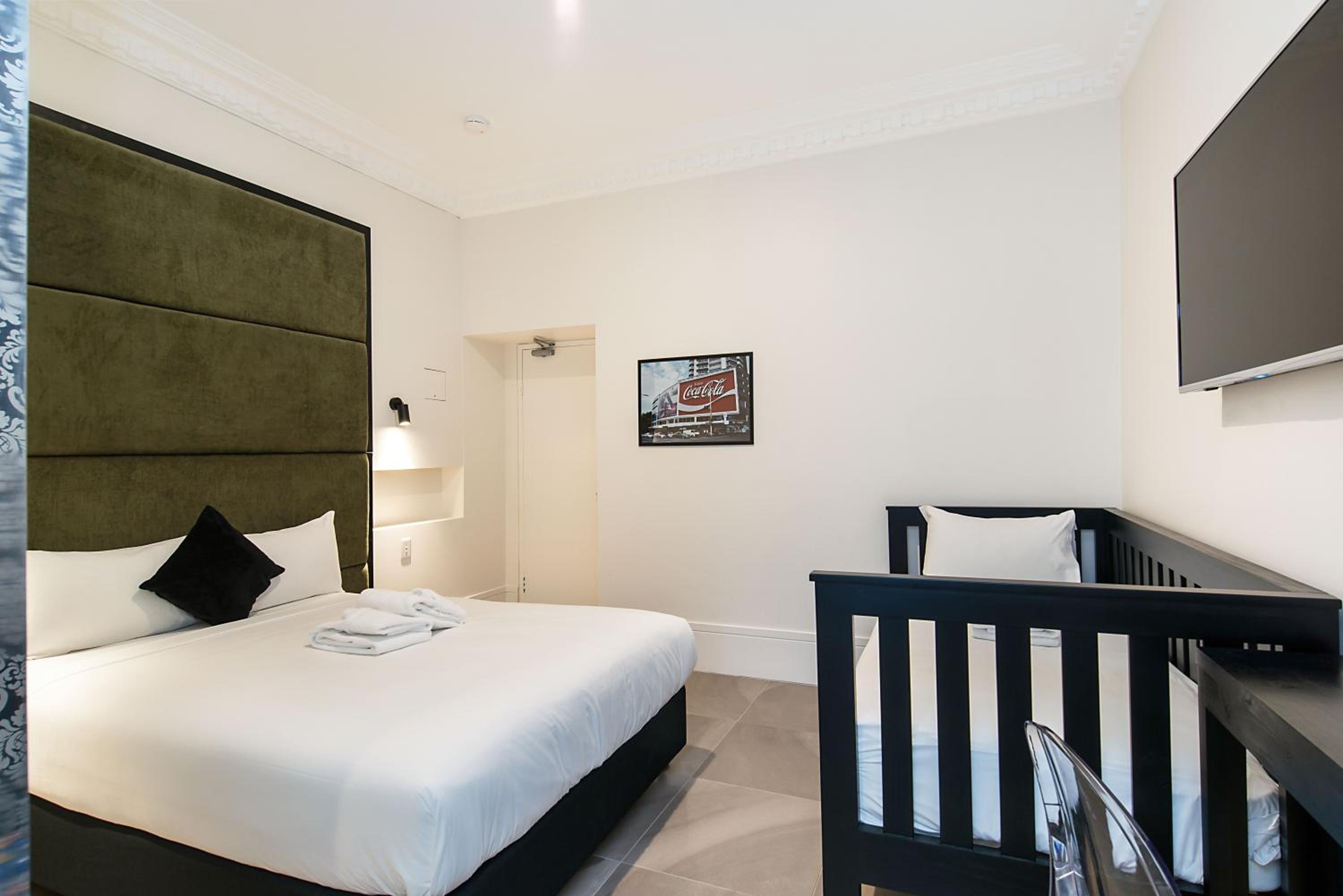 Deluxe Family Room