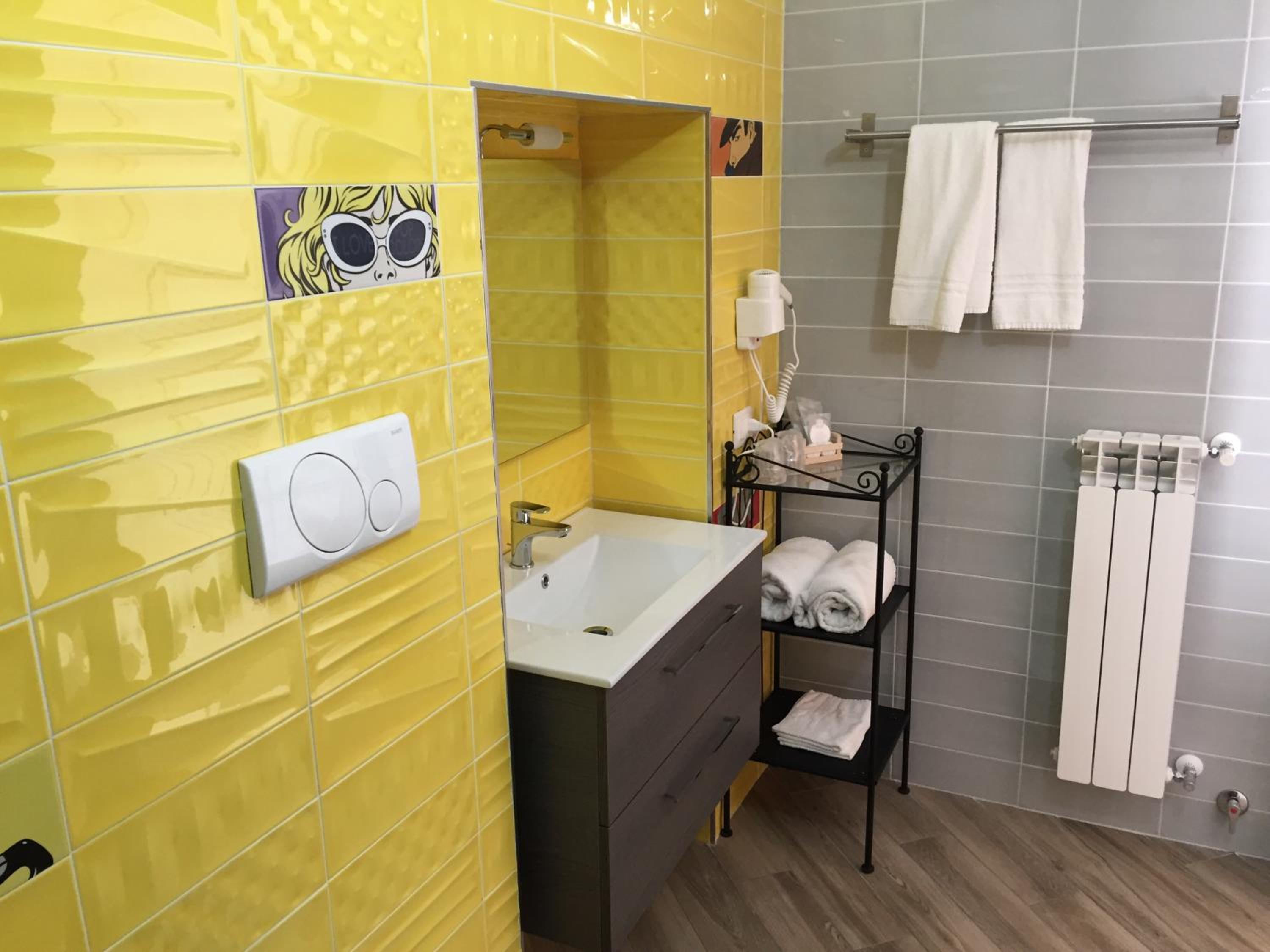 Deluxe Double or Twin Room - Photo 6