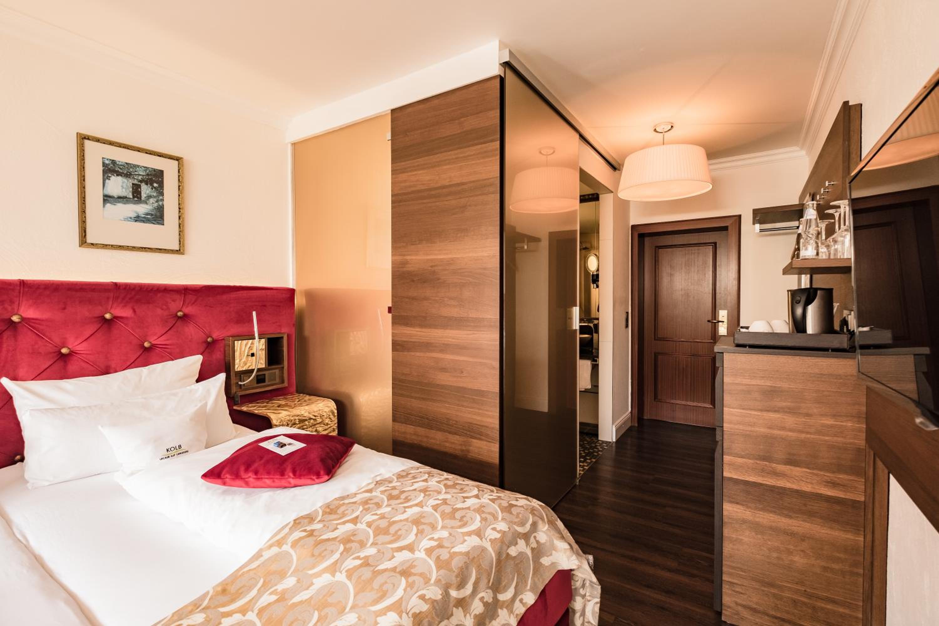 Standard Double Room - Photo 6