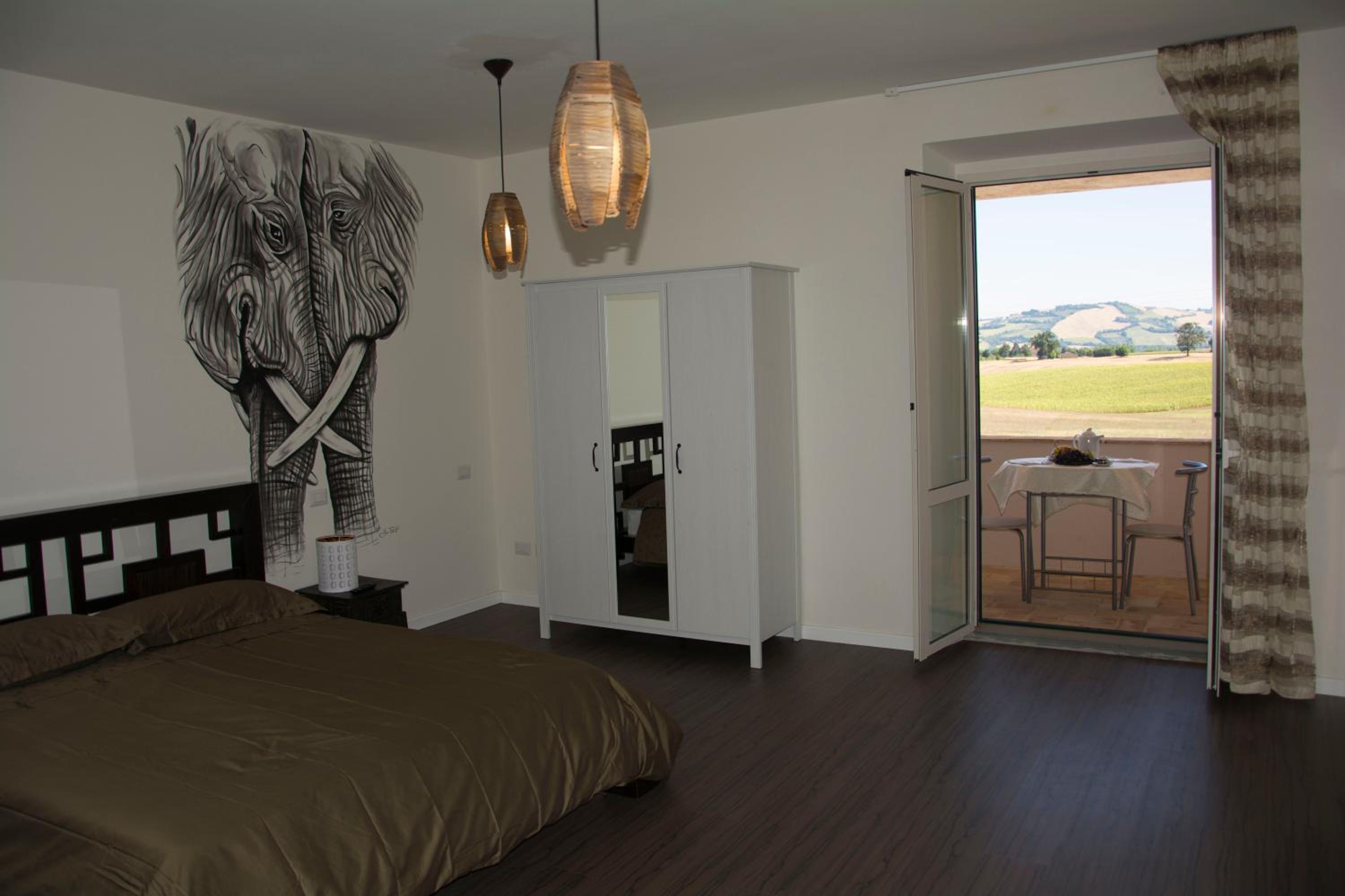 Family Room with Private Bathroom photo 3