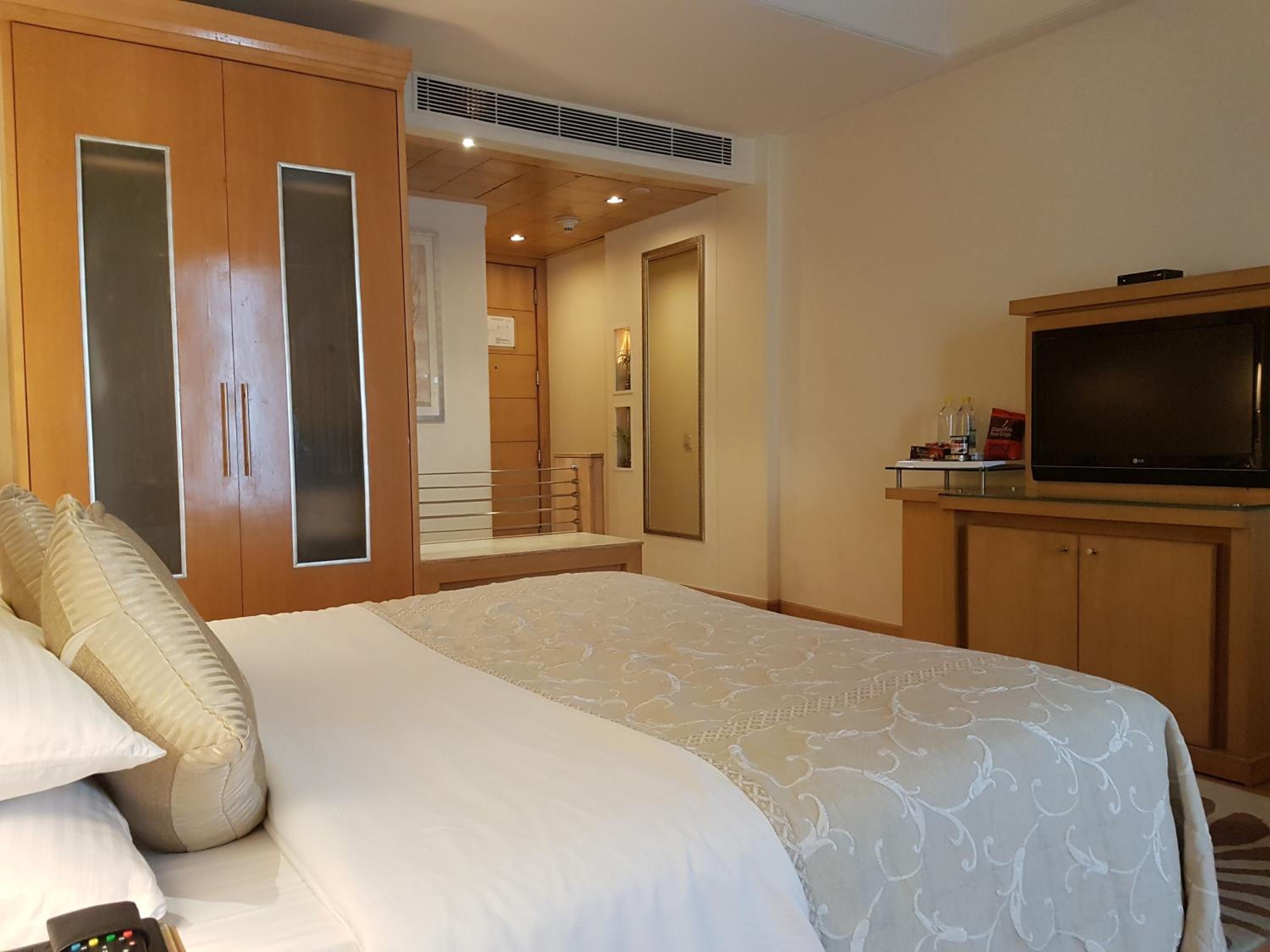 Grand Plaza Room with 20% disc on food and beverage at The Great Kebab Factory - Photo 2