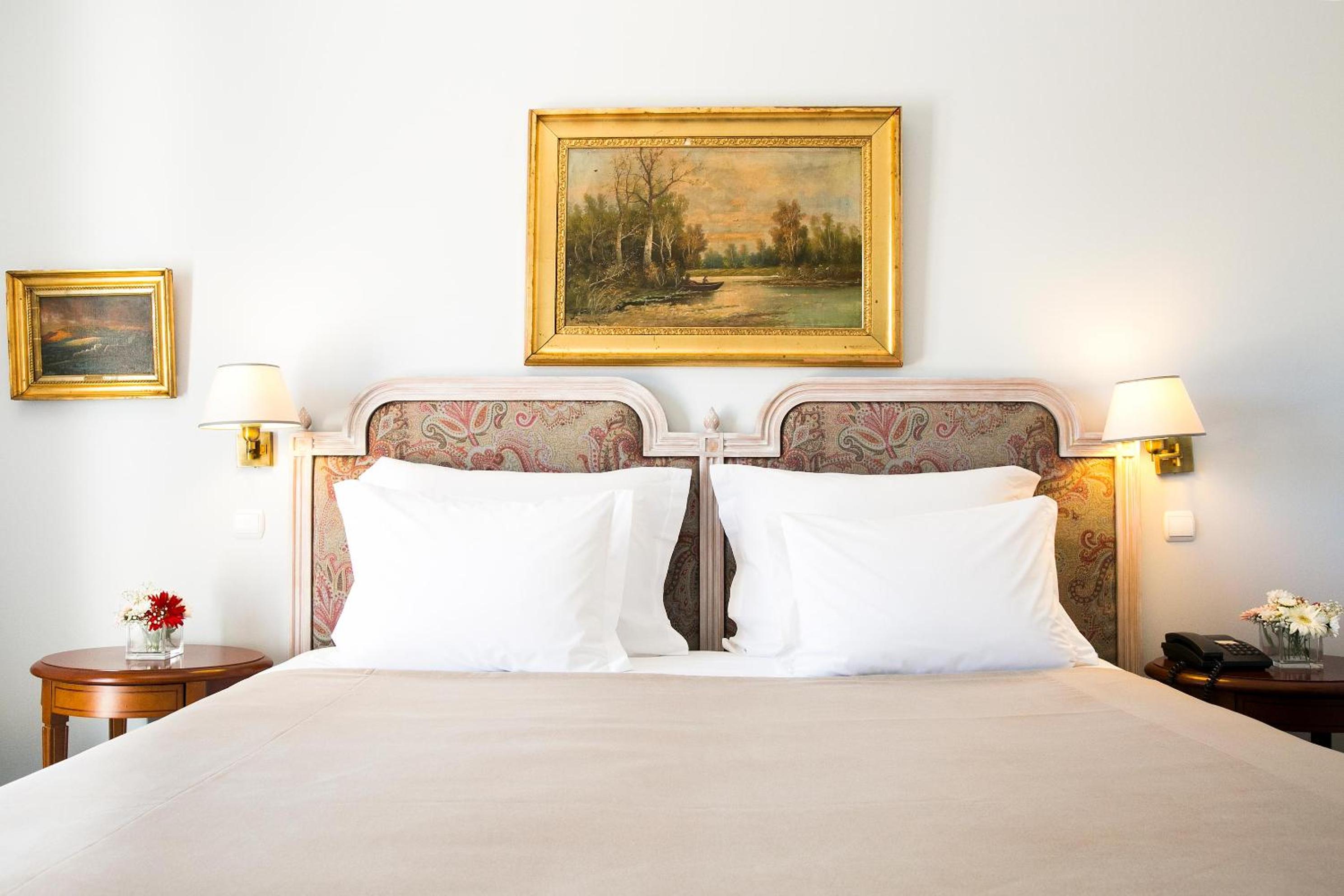 Premium Twin Room with Garden View - Photo 1