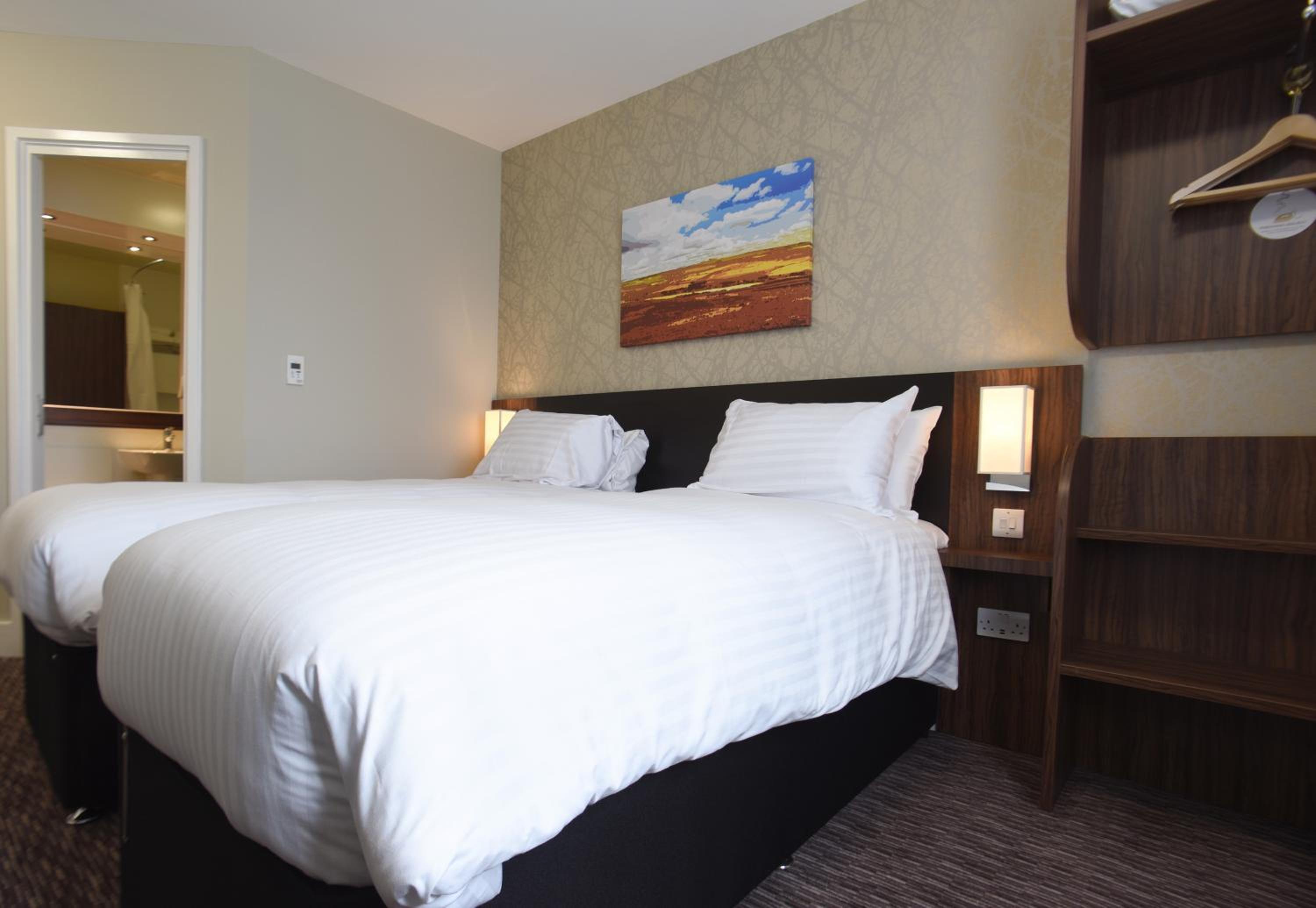 Double or Twin Room - Photo 7