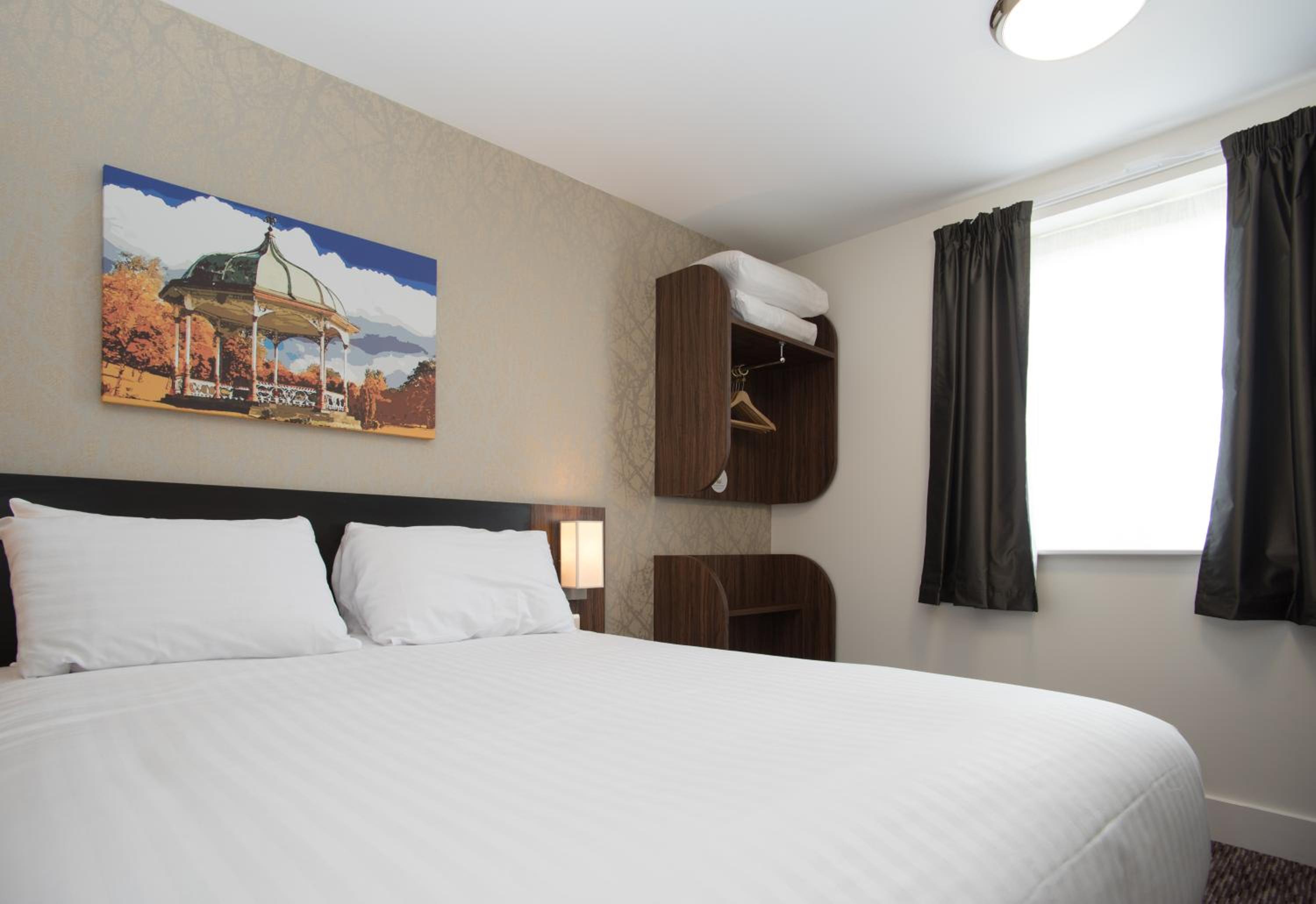 Double Room - Photo 9