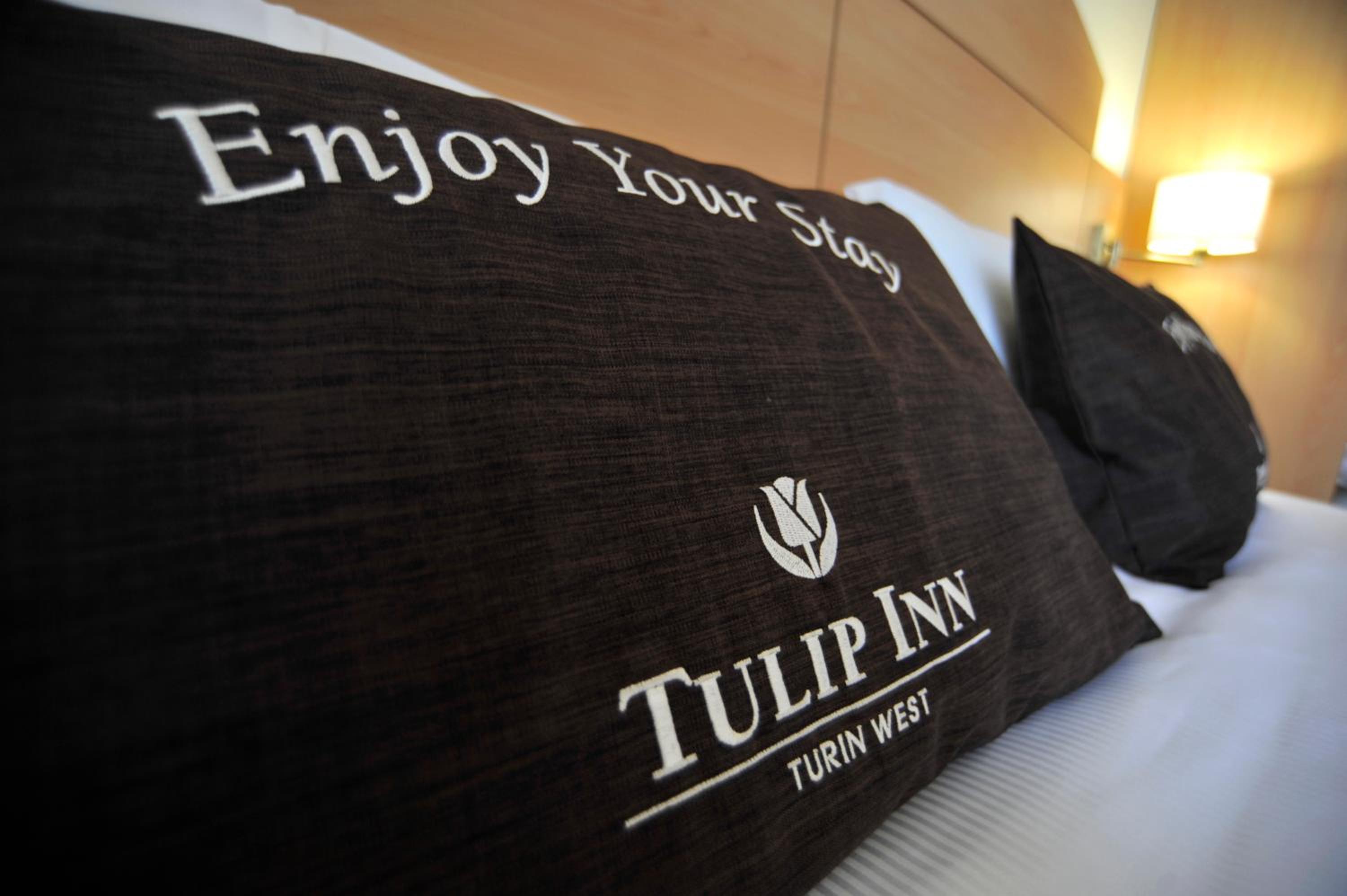 Quadruple Room With 2 Double Beds photo 2