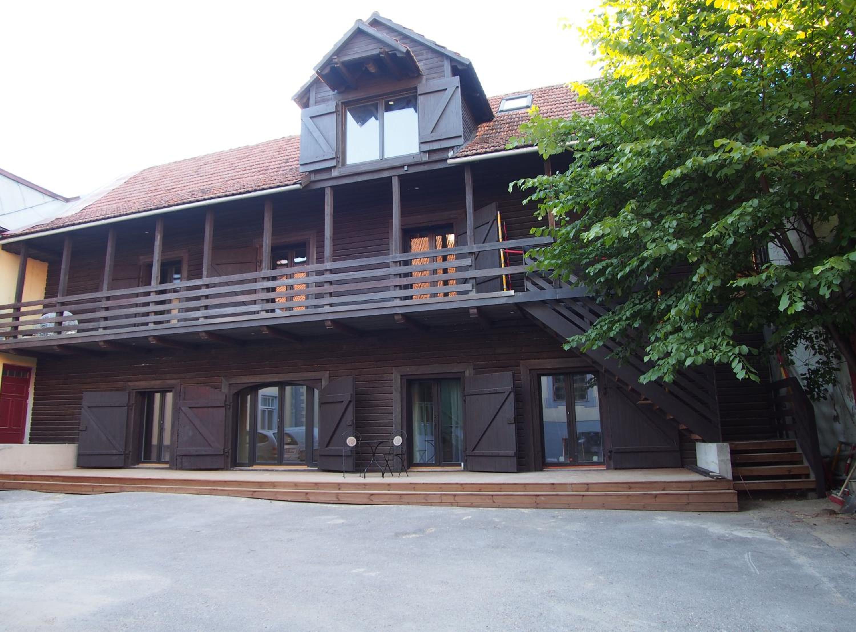 Apartment with Terrace - Photo 1