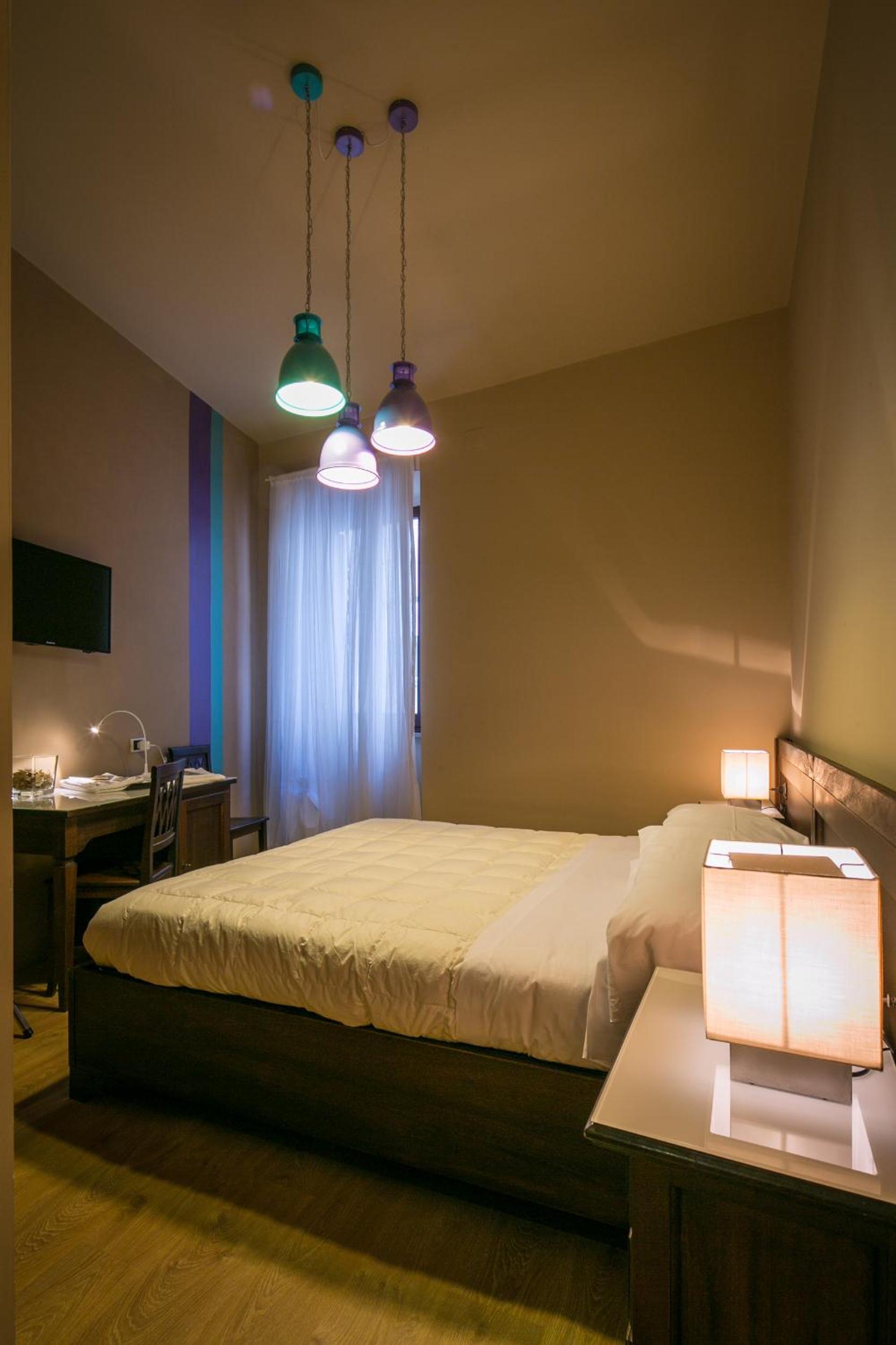 Quadruple Room with Private Bathroom - Photo 3