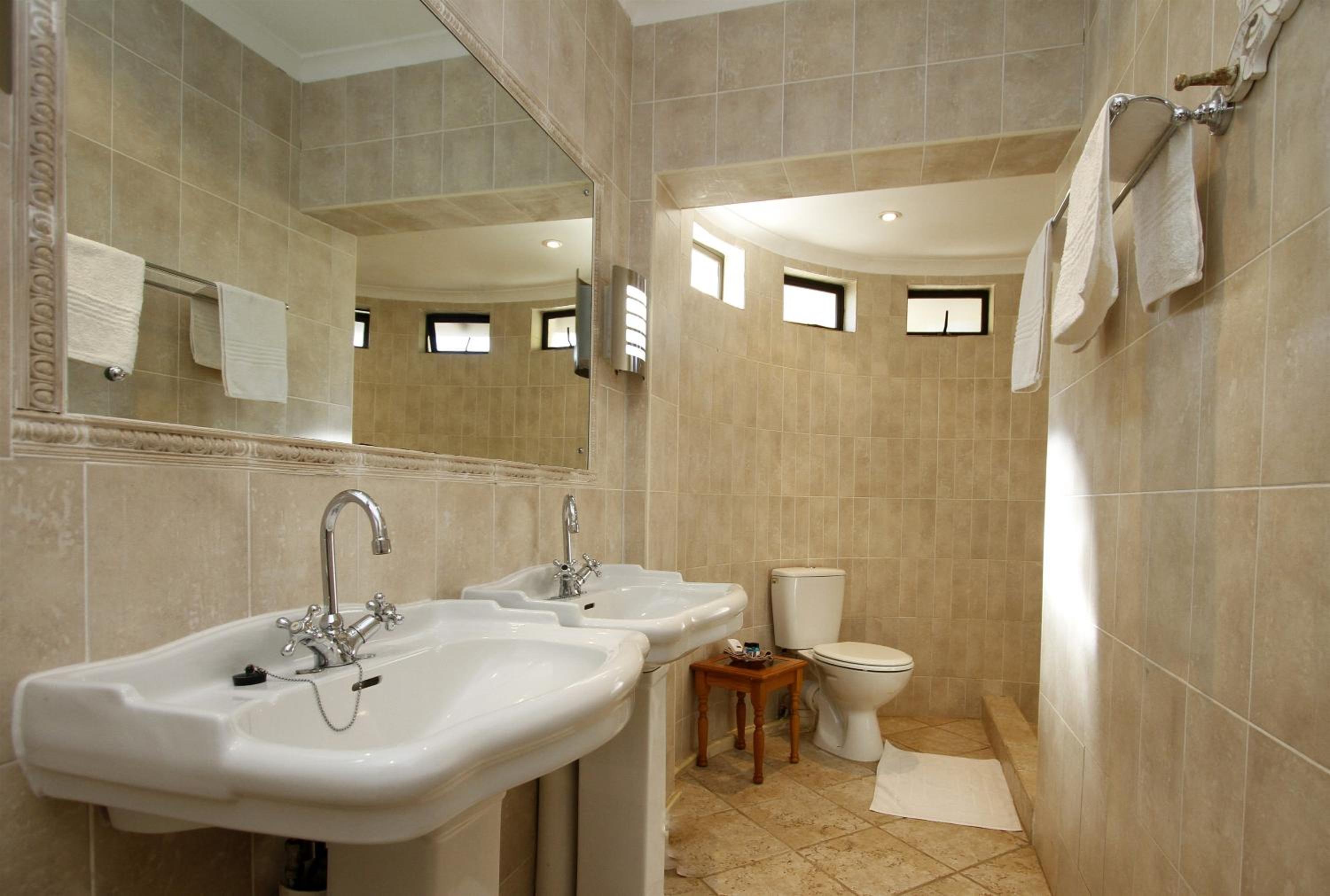 Standard Queen Room - Photo 4