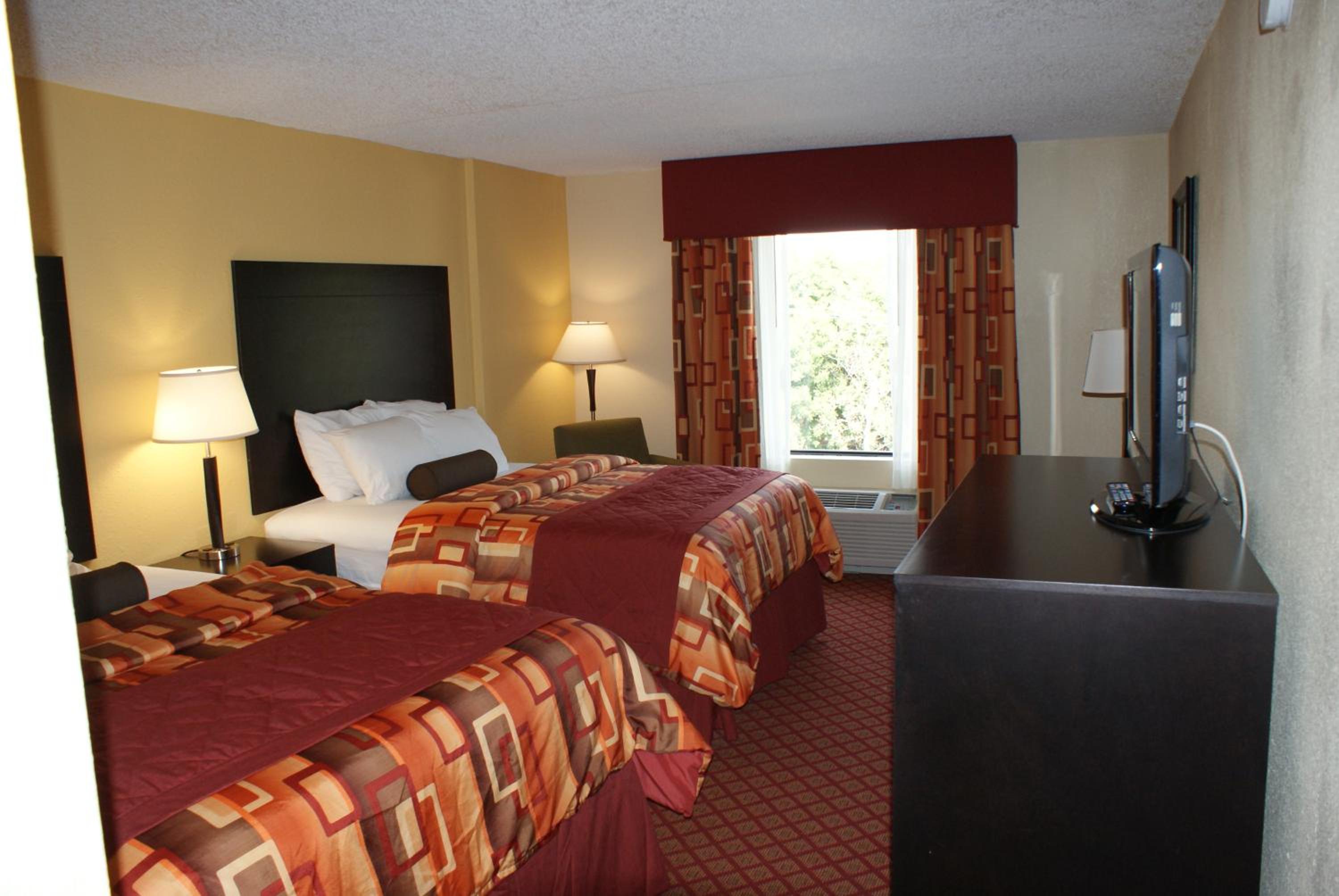Queen Room with Two Queen Beds - Photo 1