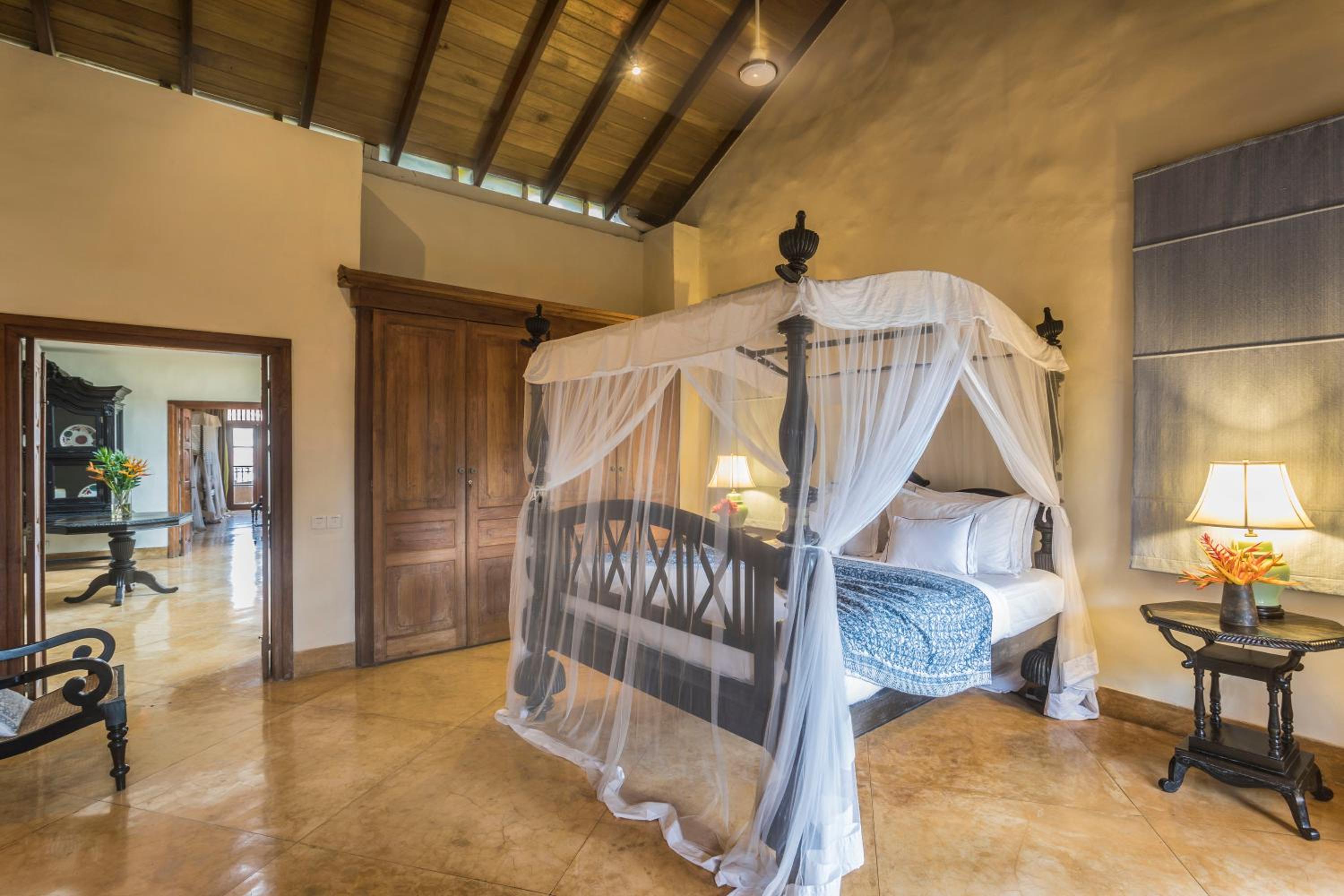 Deluxe Suite with Sea View photo 3