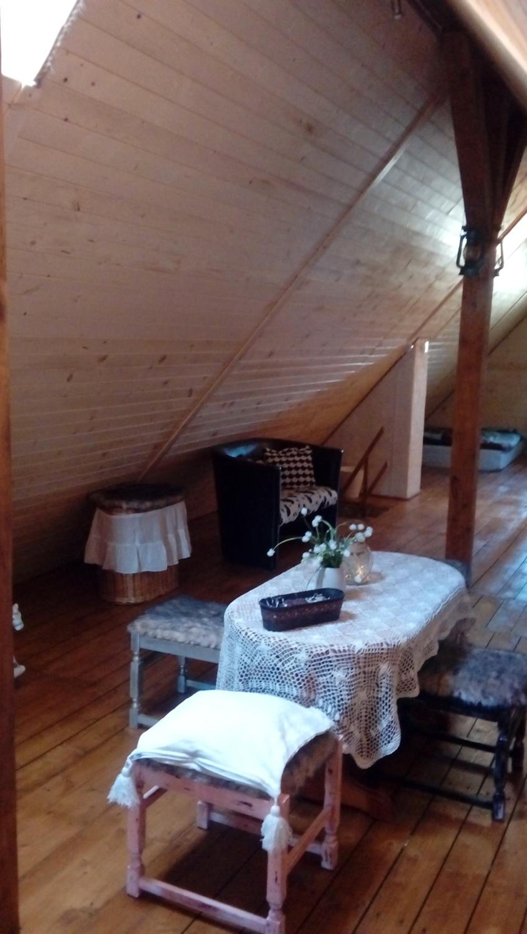 Small Twin Room - Photo 5