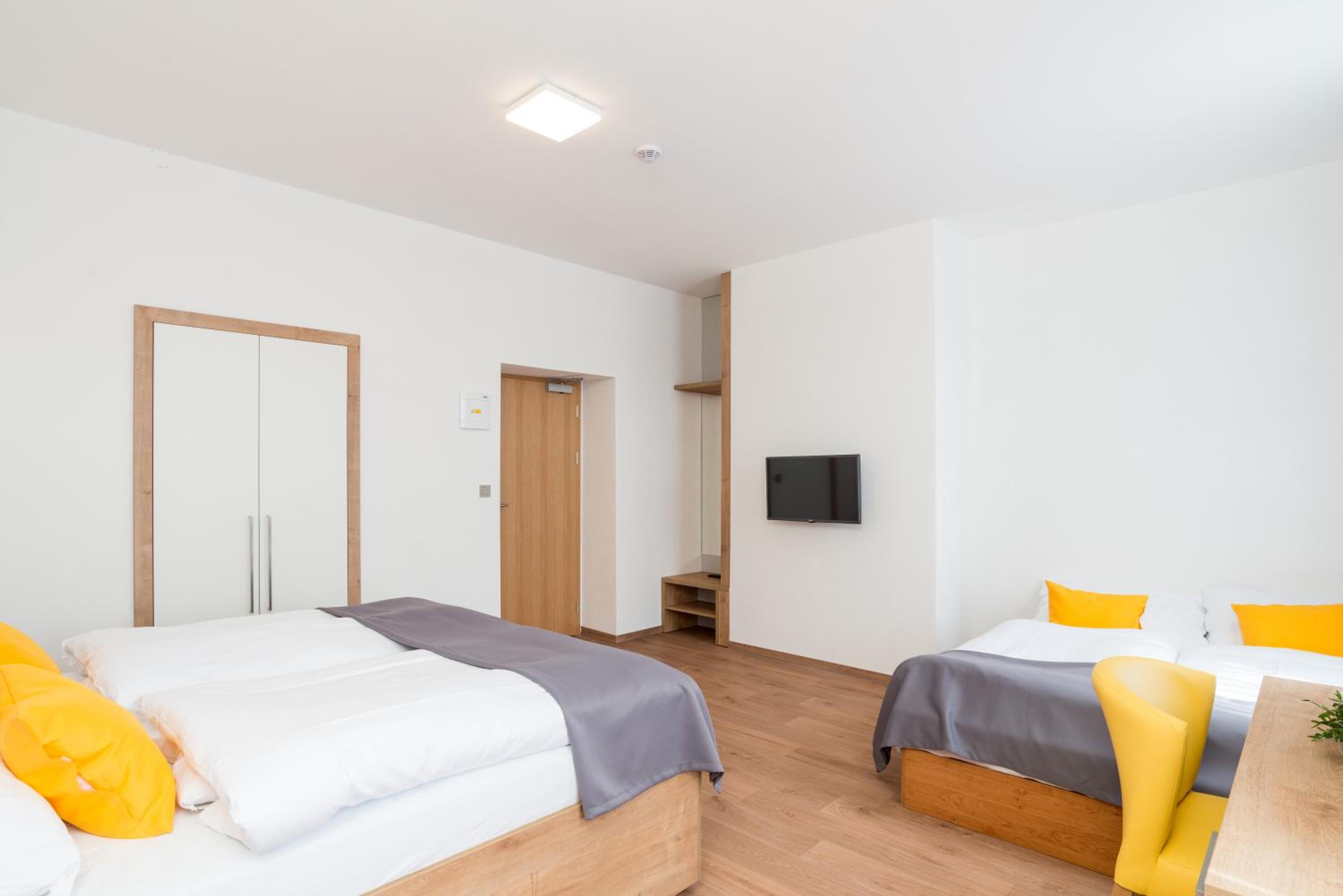 Superior Quadruple Room photo 3