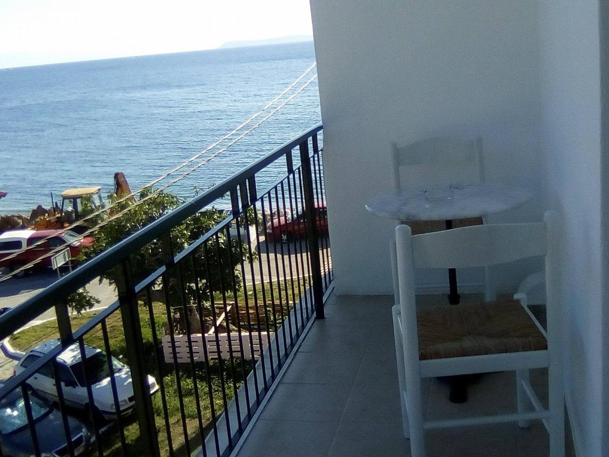 Double Room with Balcony and Sea View - Photo 6