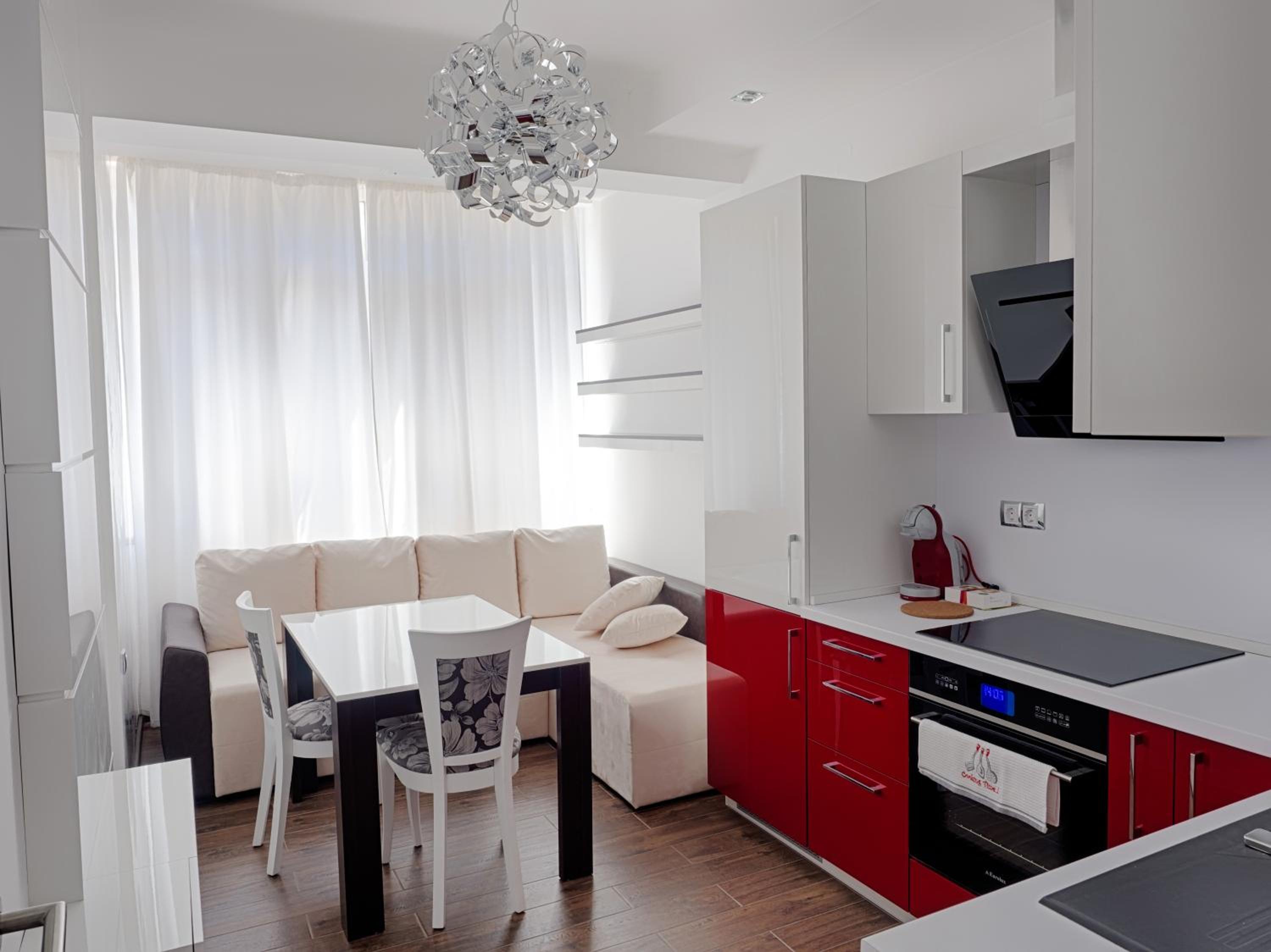 One-Bedroom Apartment - Photo 1