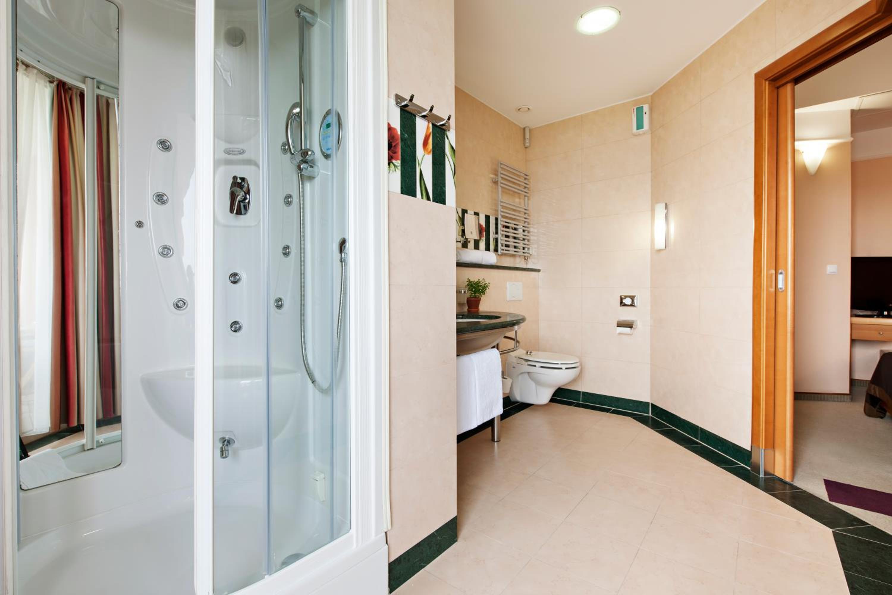 Special Offer - Economy Double Room with Leisure Escapes Package photo 3
