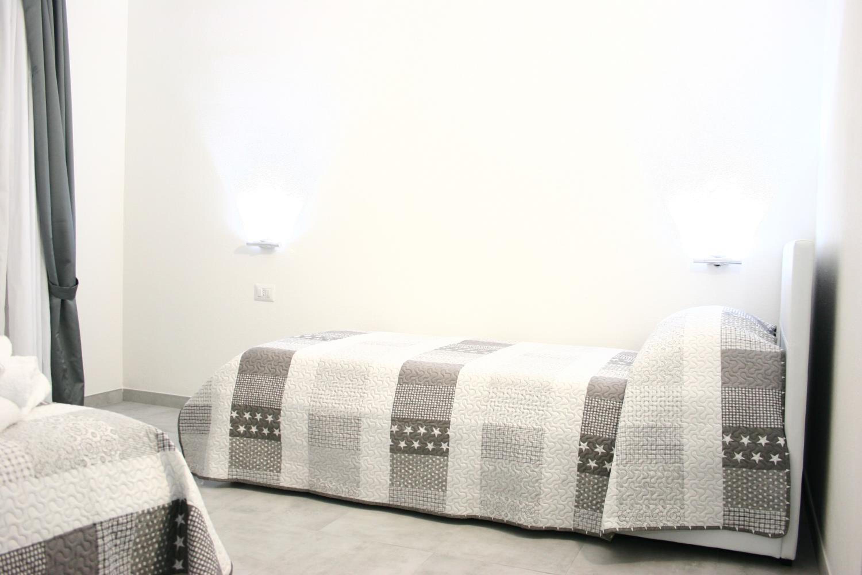 Double or Twin Room with Terrace photo 2
