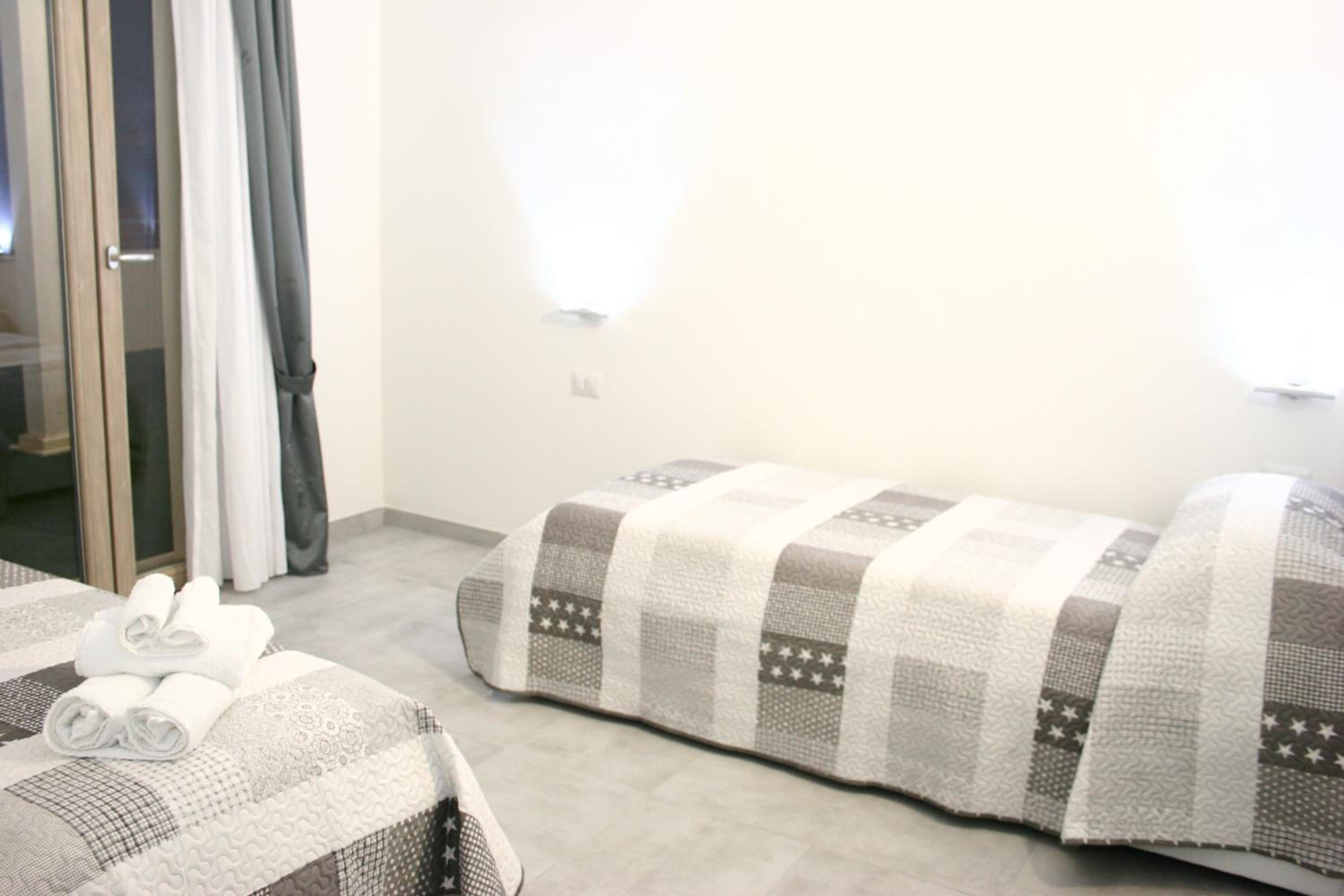 Double or Twin Room with Terrace photo 3