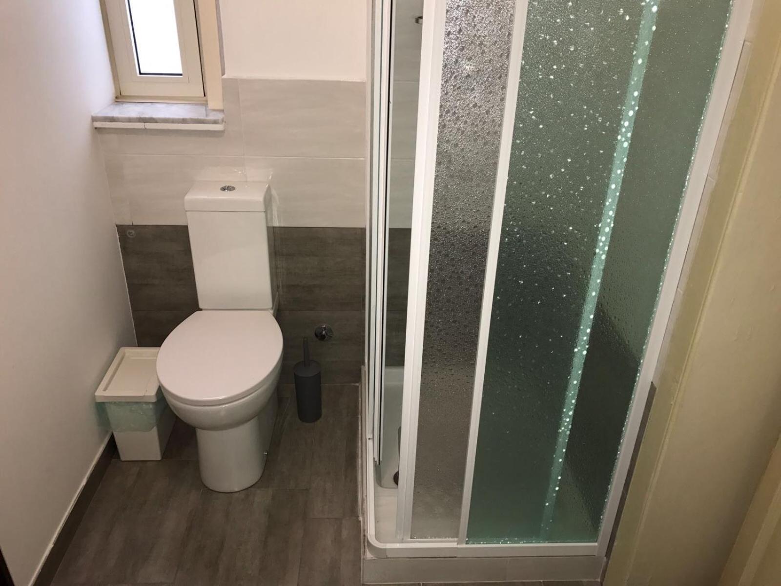 Triple Room with Private Bathroom - Photo 38