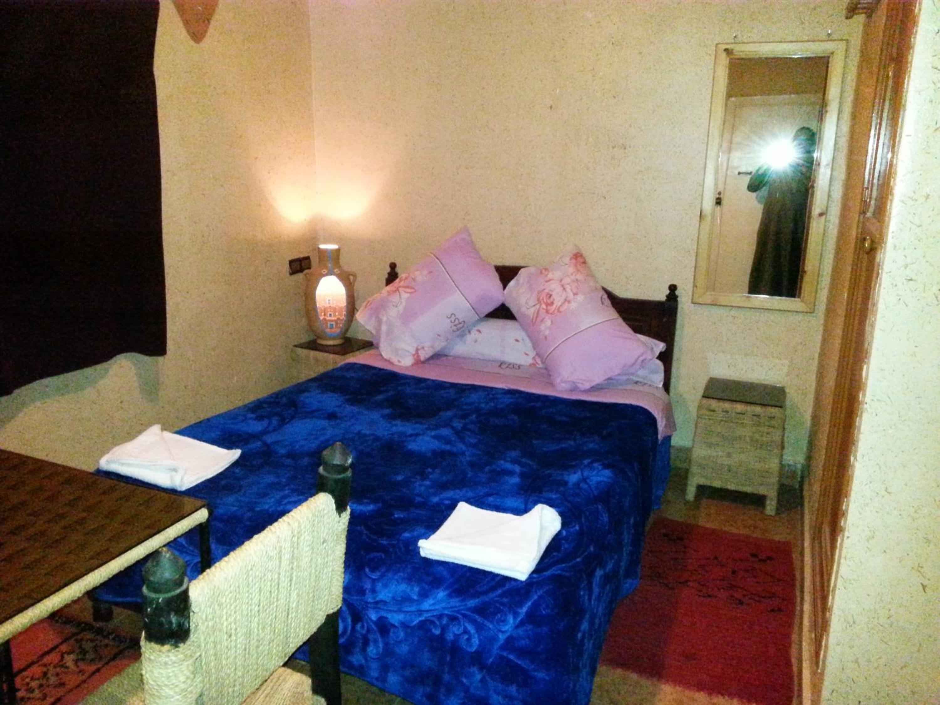 Single Room with Bath photo 1