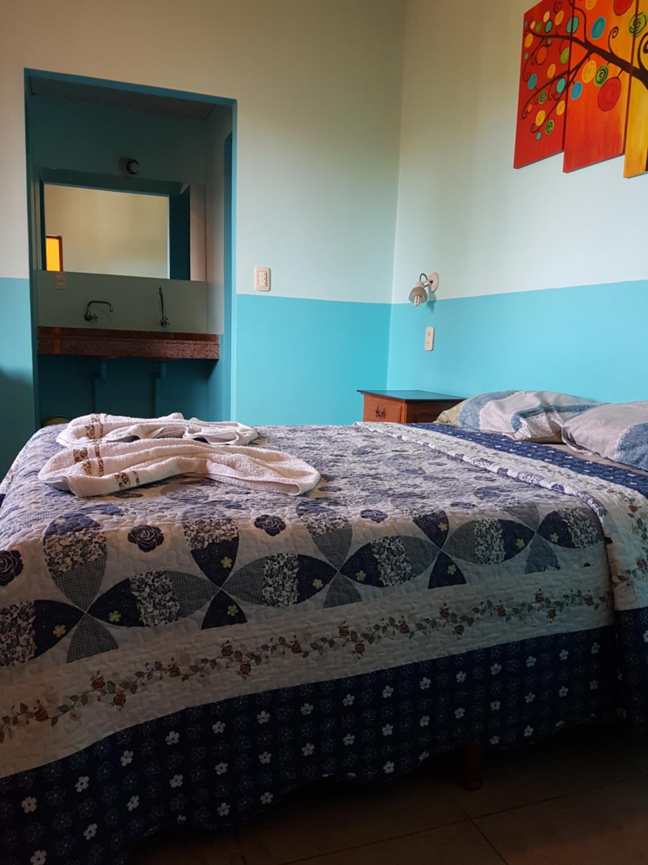 Queen Room photo 3