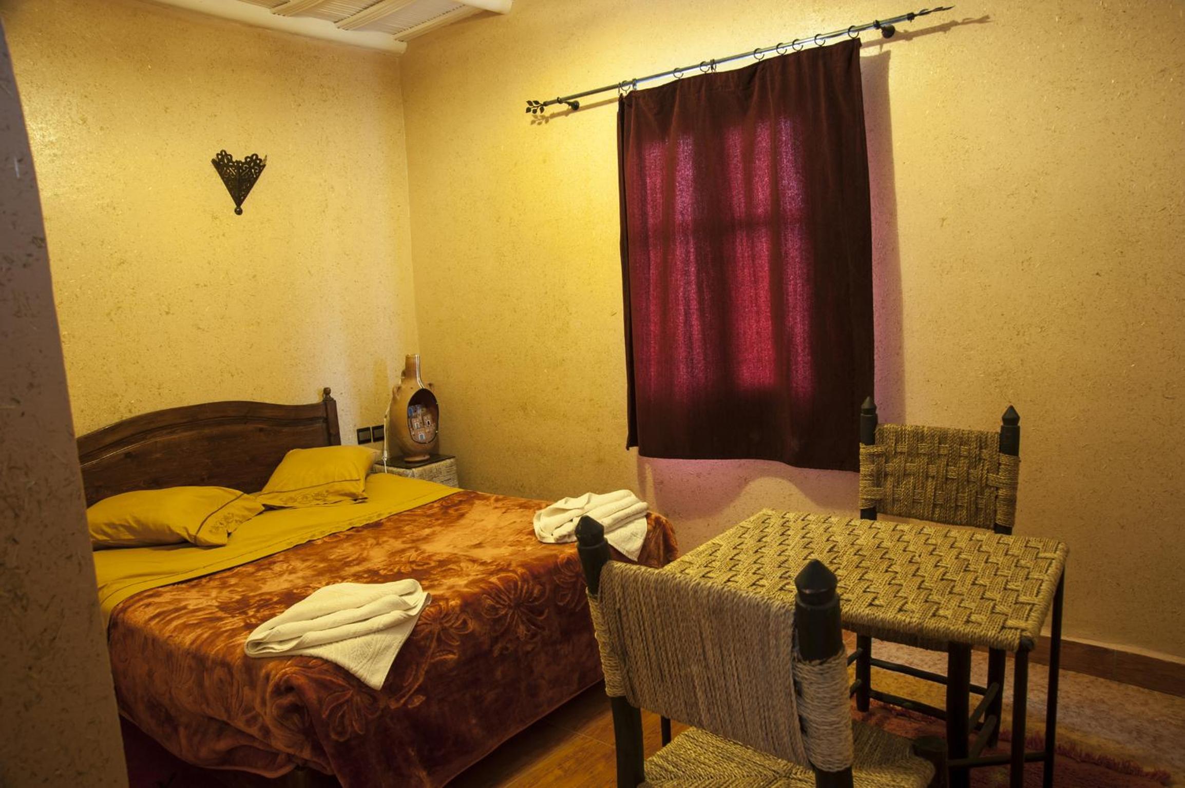 Single Room with Bath photo 3
