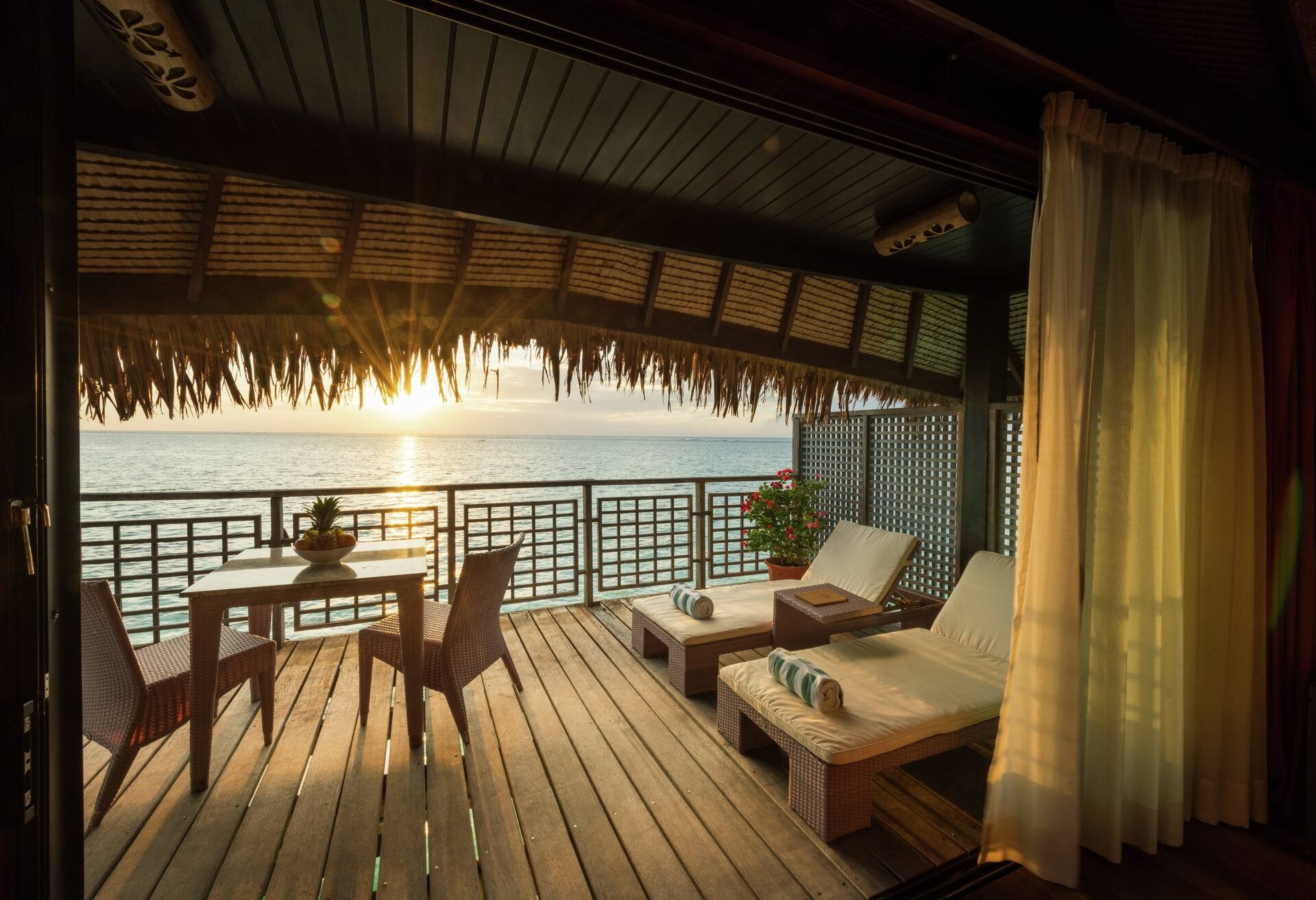 King Premium Panoramic Overwater Bungalow photo 2