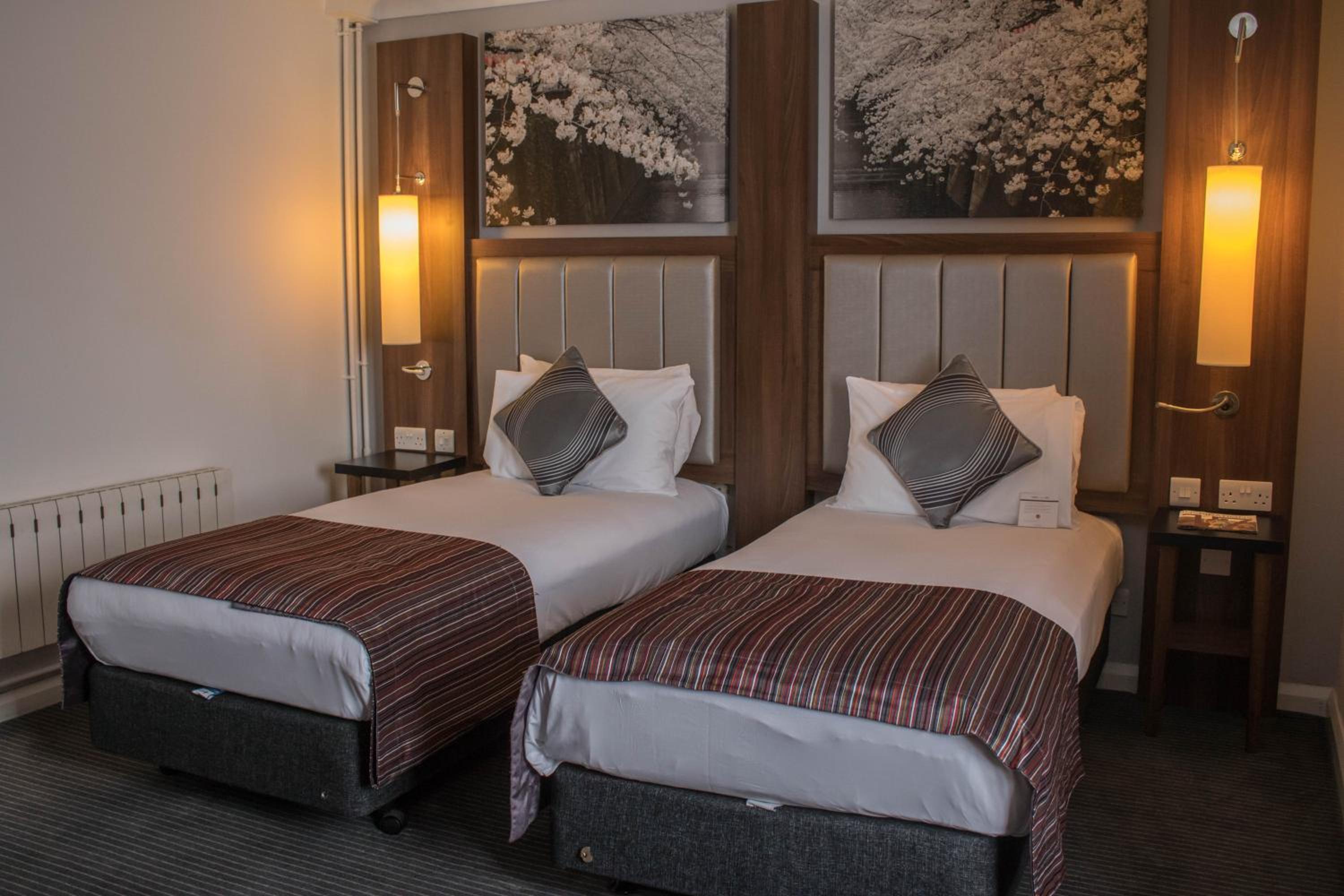 Standard Twin Room photo 2