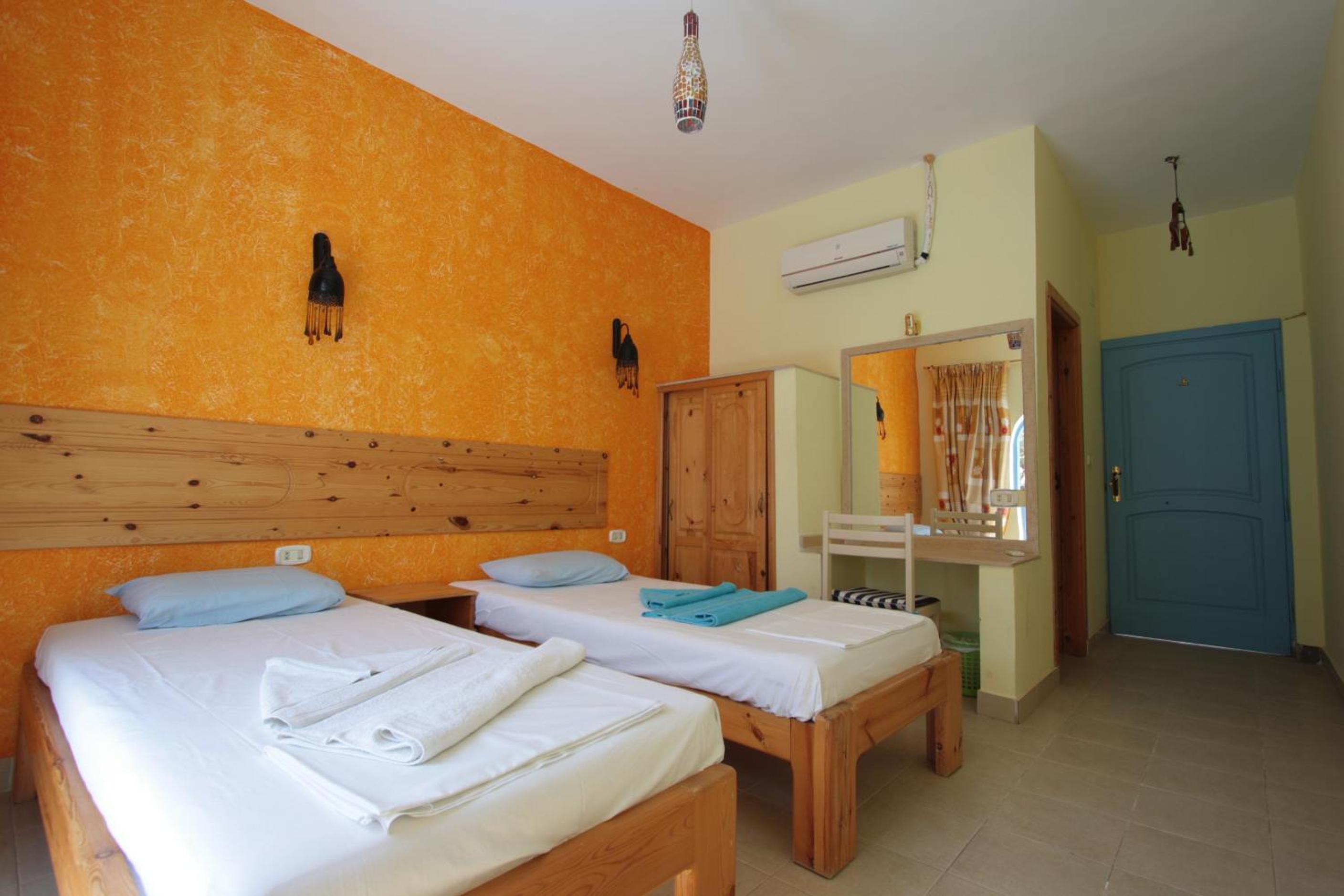 Double Room - Photo 15