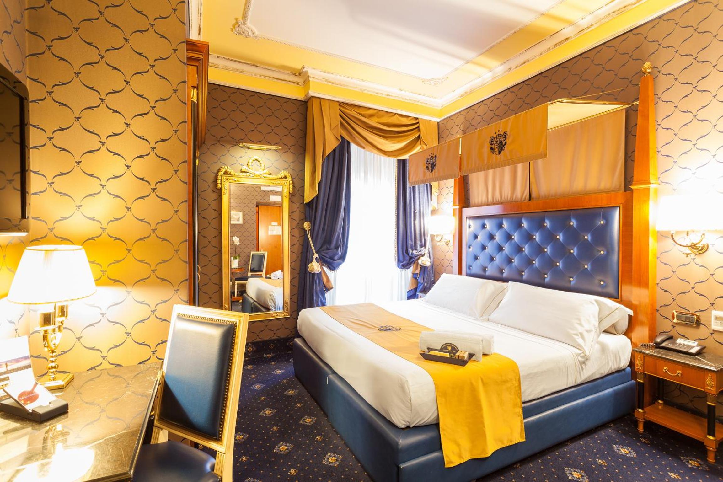 Deluxe Triple Room thumbnail 6