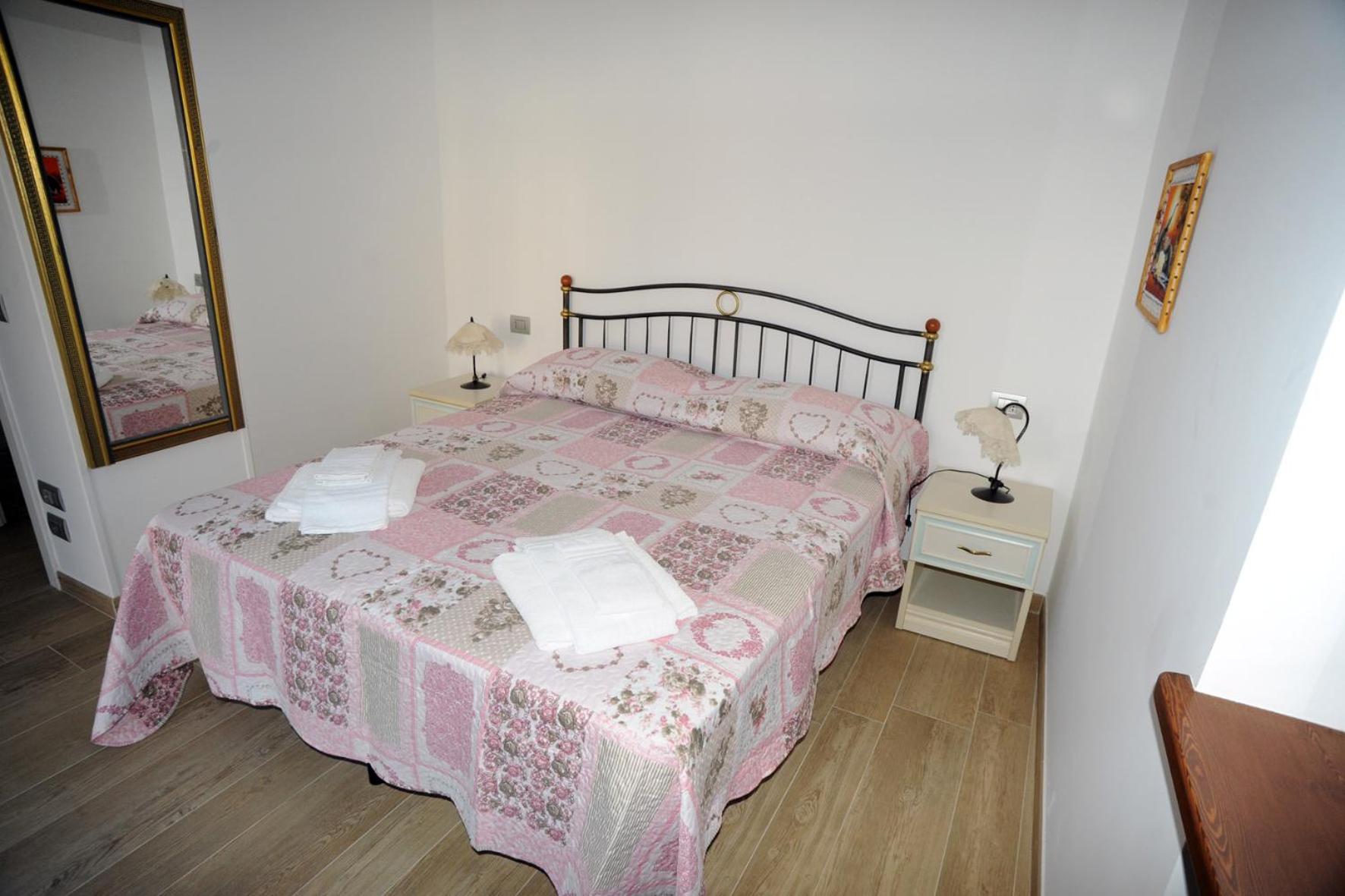One-Bedroom House photo 3