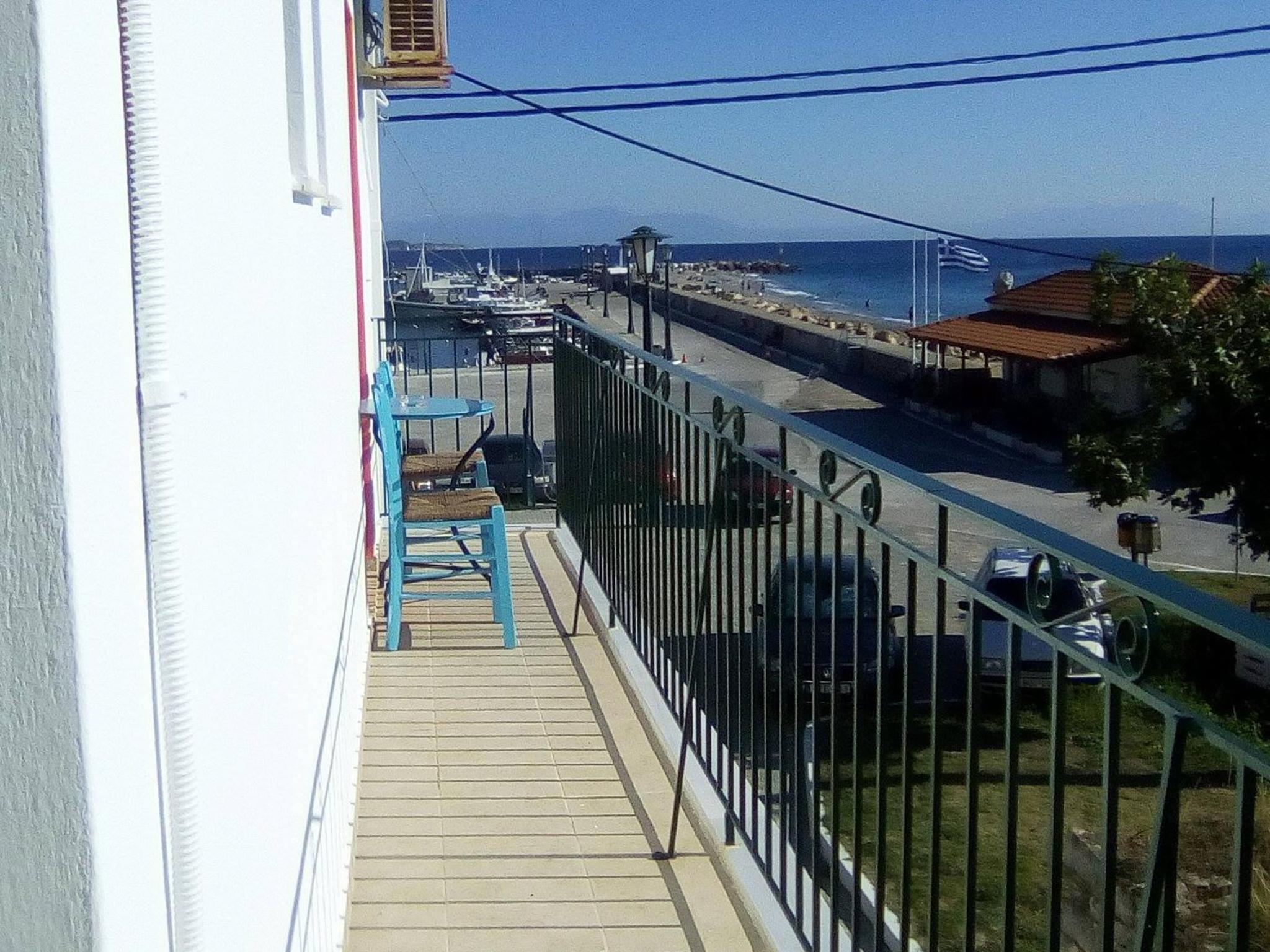 Double Room with Balcony and Sea View - Photo 30