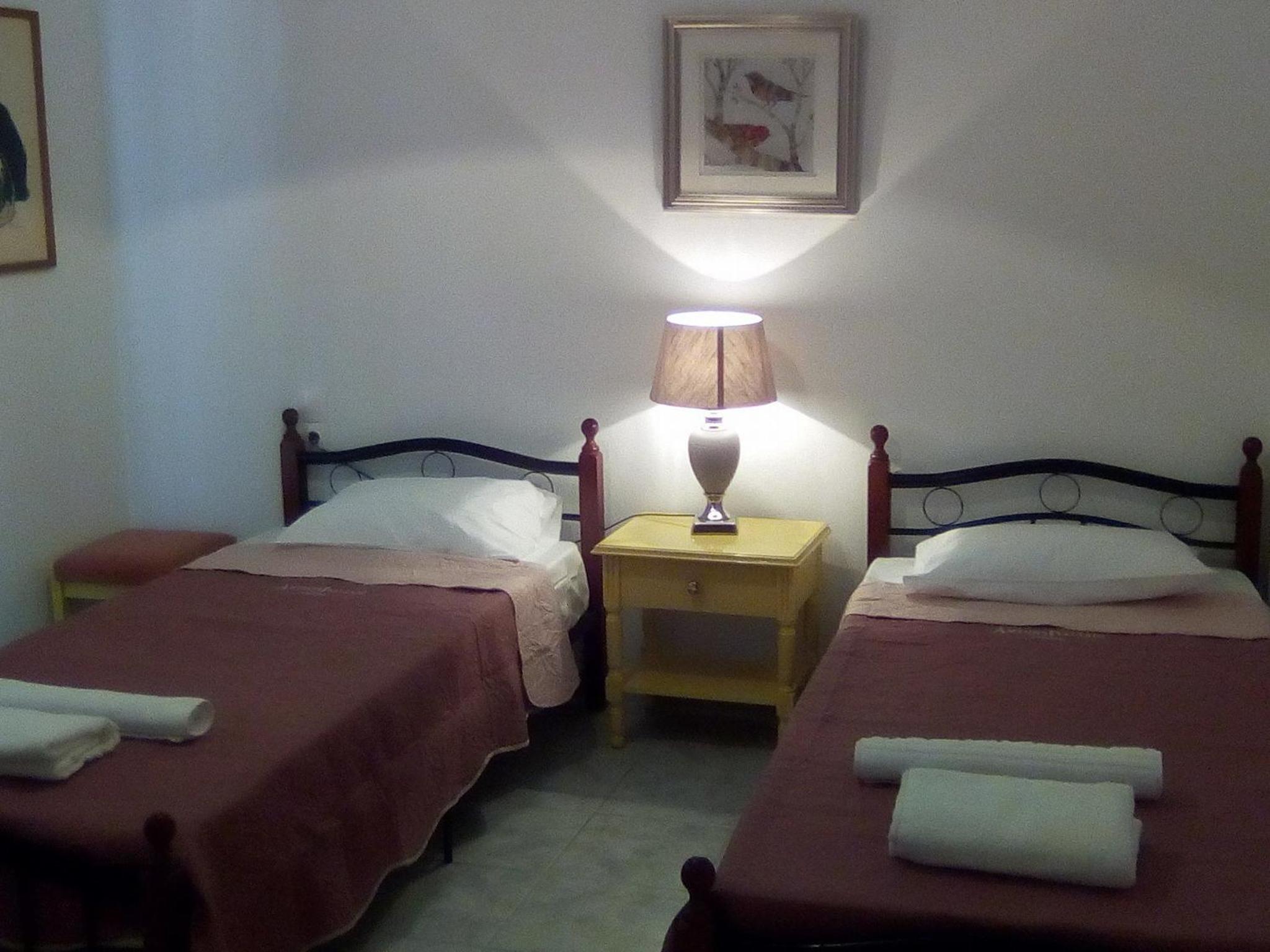 Twin Room - Photo 7