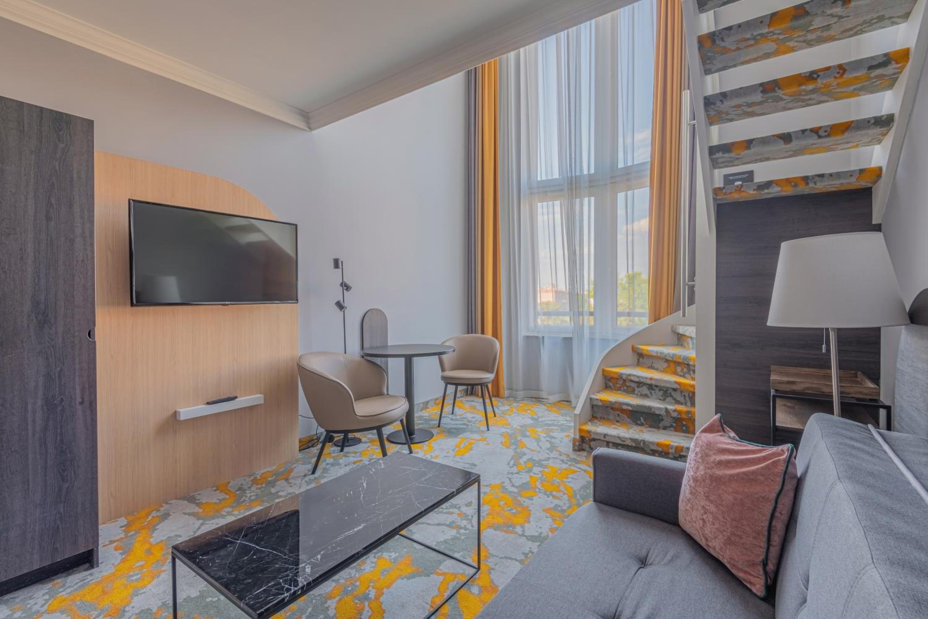 Loft Suite