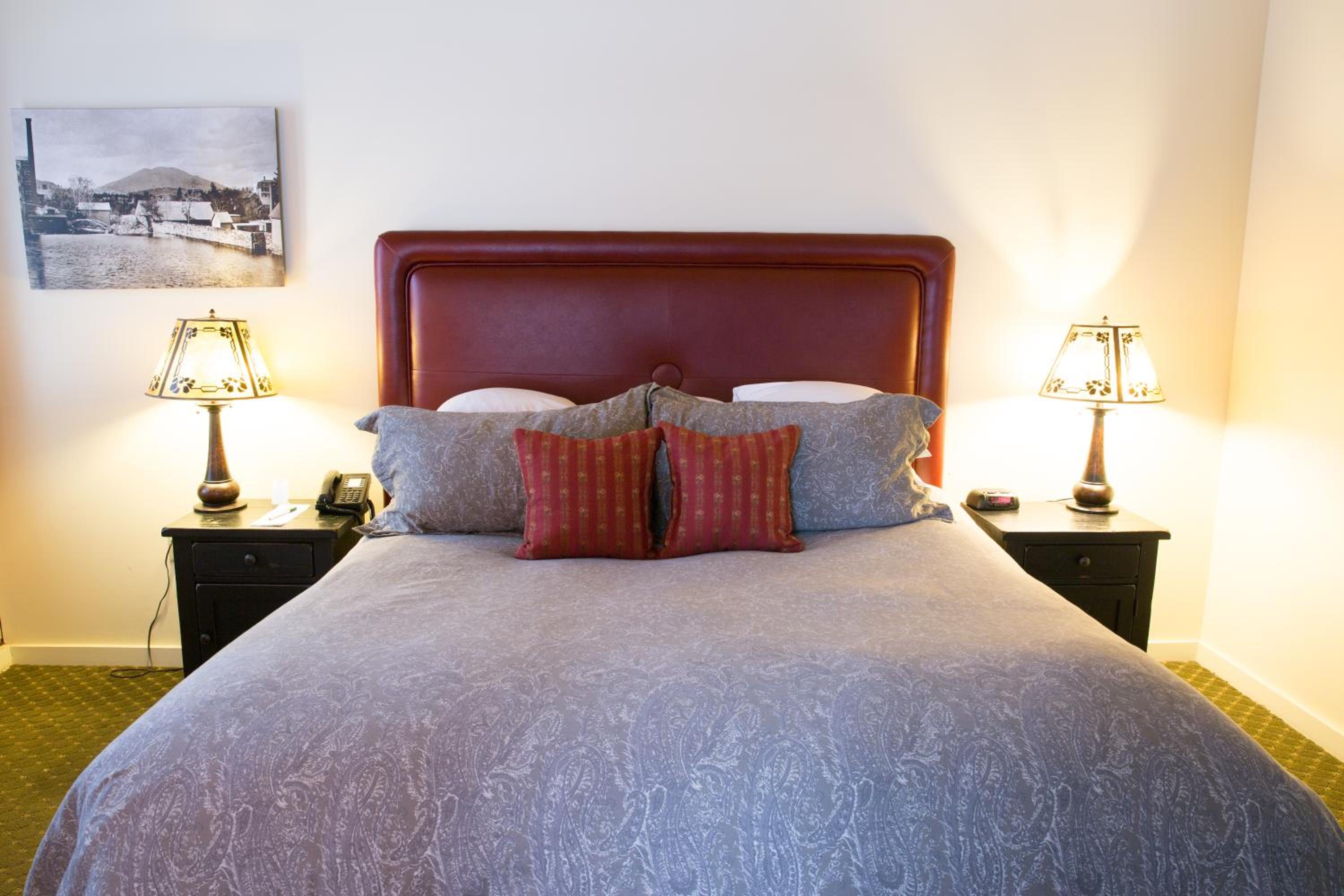 Deluxe King Room photo 3
