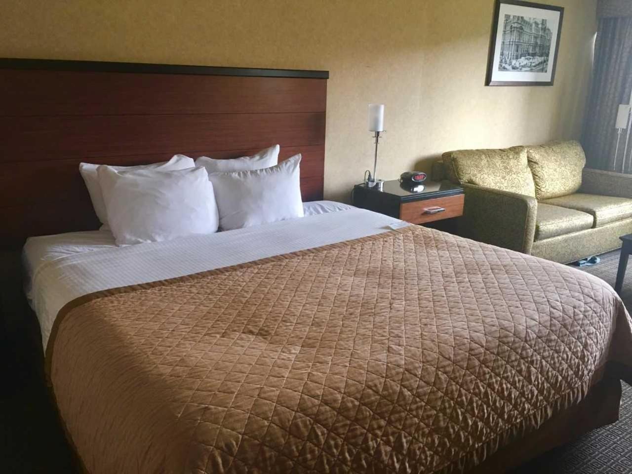 King Room with Tub - Non Smoking