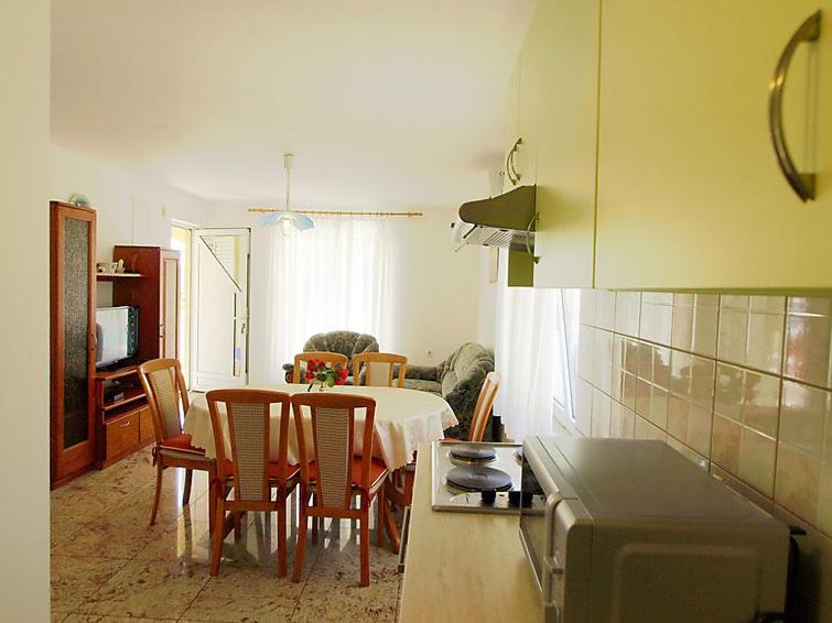 Apartment with Terrace photo 3
