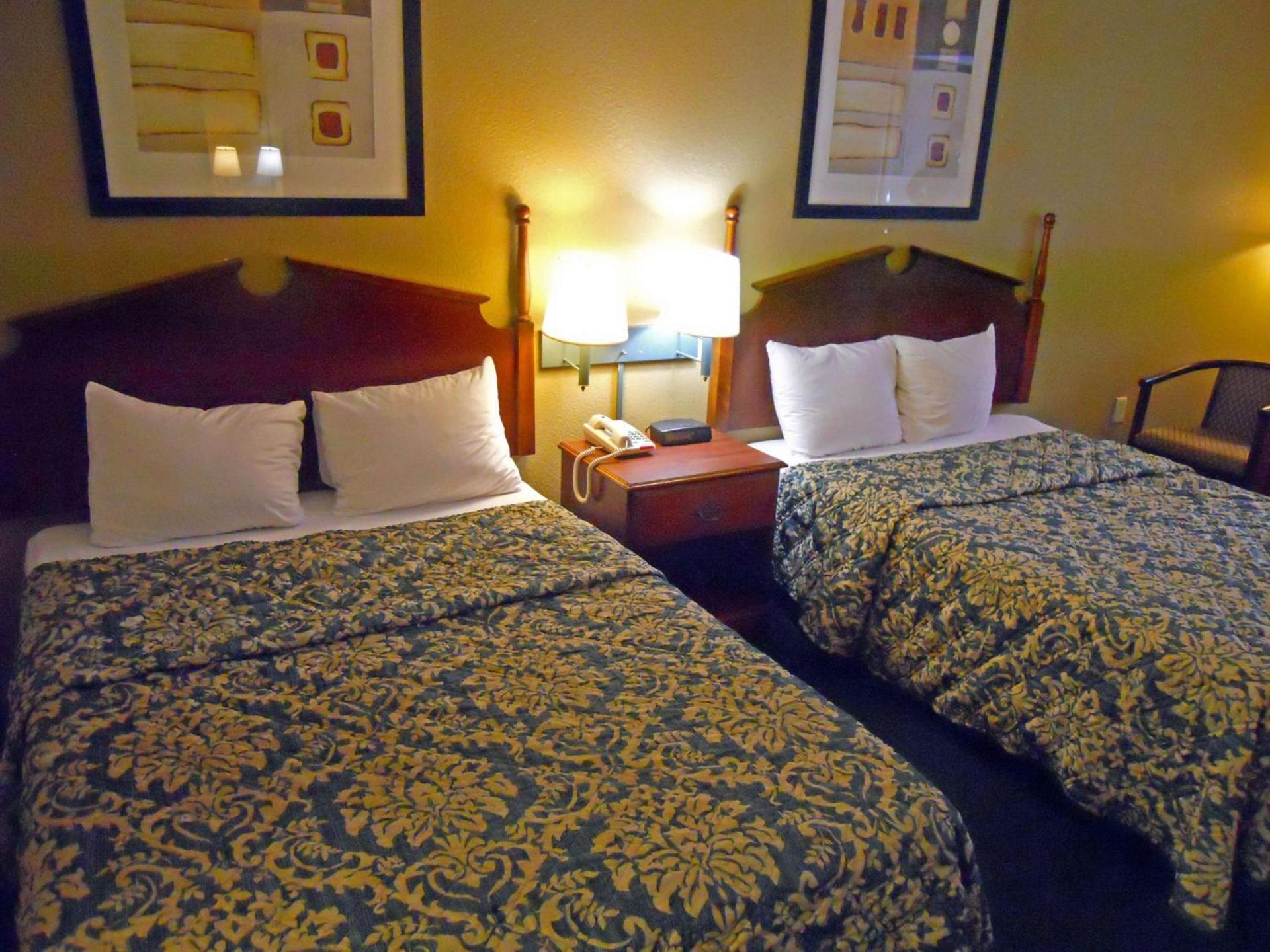 Double Room with Two Double Beds photo 3