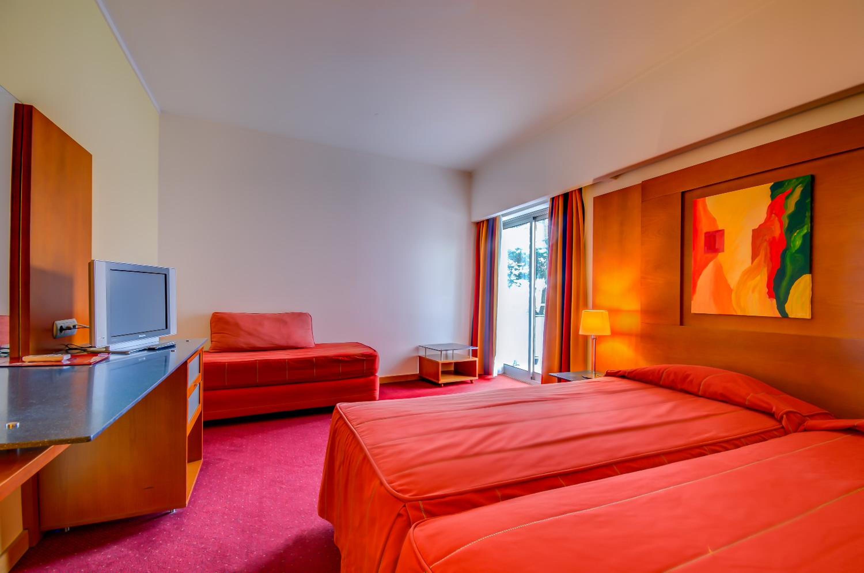 Standard Triple Room - Photo 1