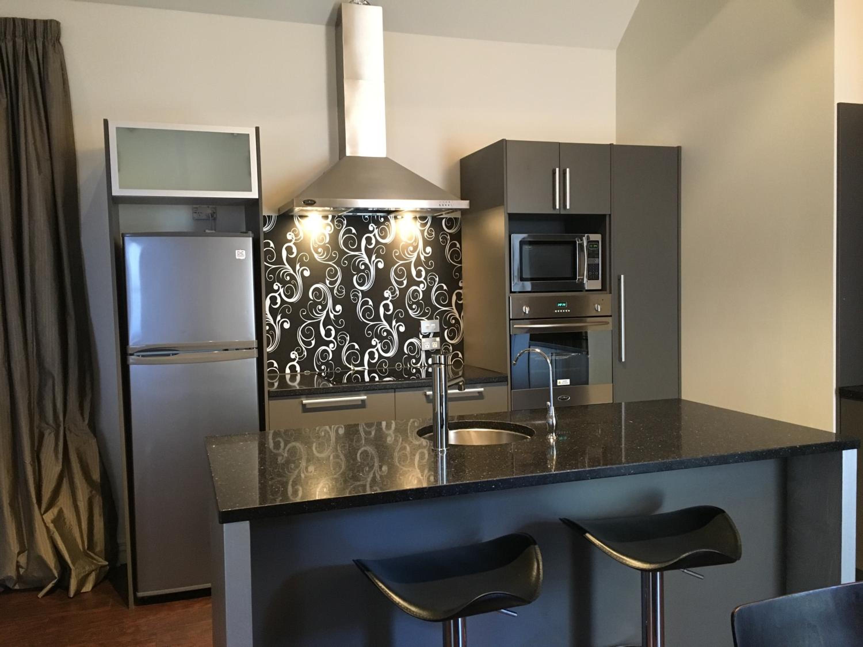 2 Bedroom Inner City Apartment - Photo 10
